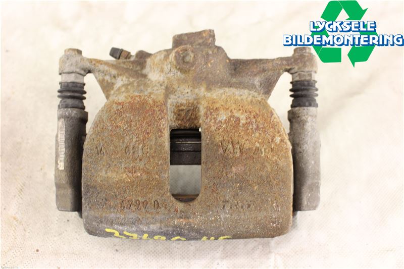 Volkswagen VW PASSAT 15-19 Bromsok Fram Höger