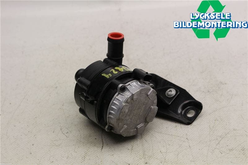 Volkswagen VW PASSAT 15-19 Vattenpump