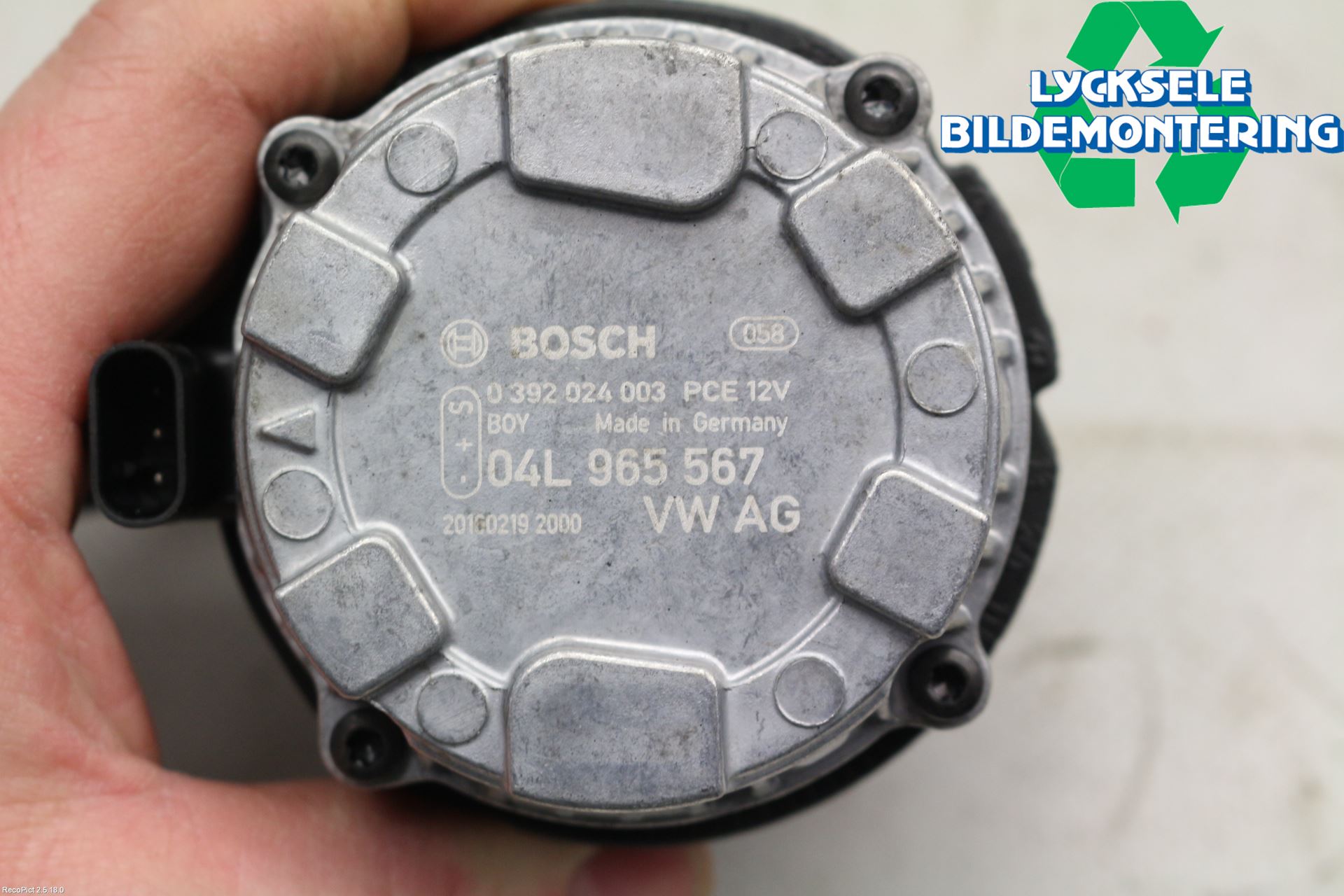 Volkswagen VW PASSAT 15-19 Vattenpump