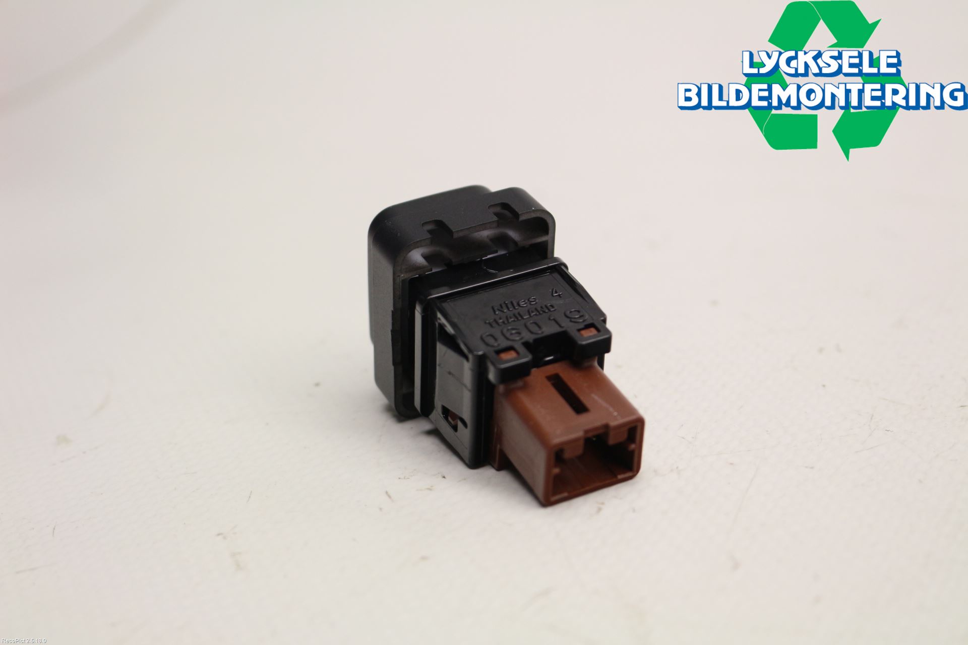 Subaru FORESTER SJ 13-18 Strömställare Ljus