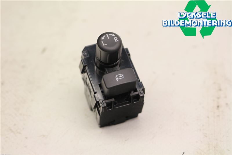 Subaru LEVORG 14-20 Strömställare Spegel