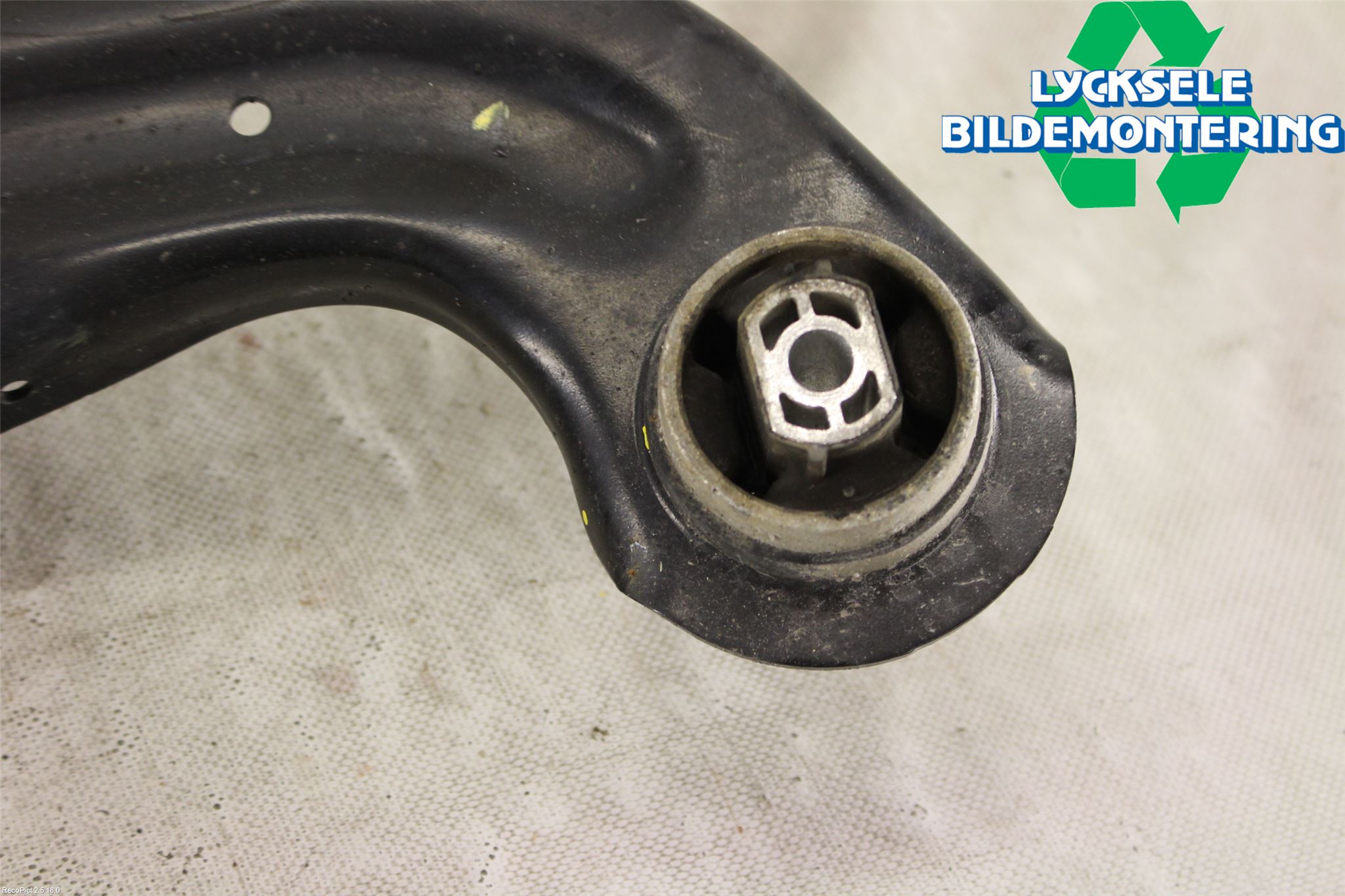 Volkswagen VW GOLF / E-GOLF VII 13-20 Hjullagerhus-Spindel Vä B