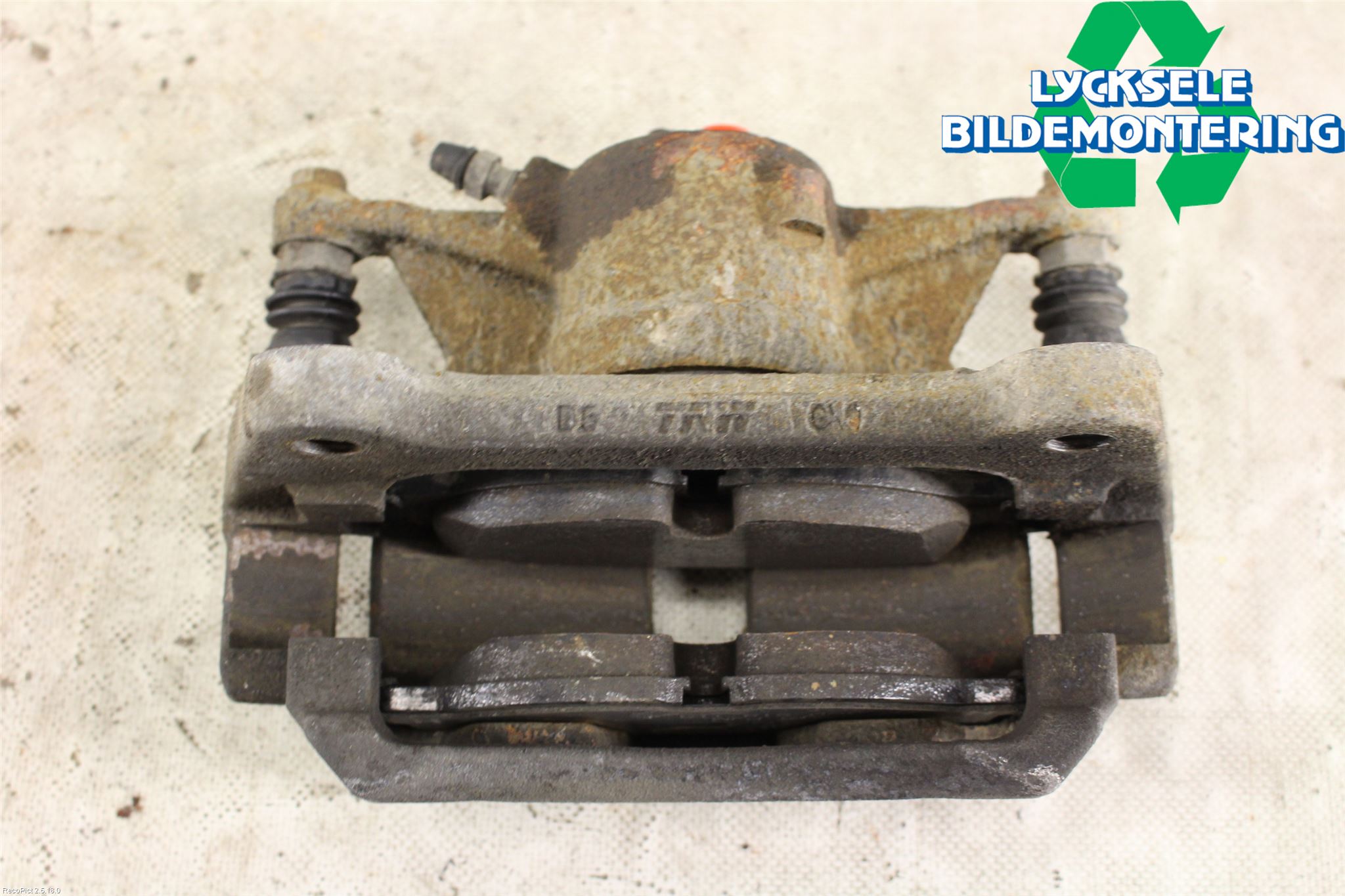 Volkswagen VW PASSAT 15-19 Bromsok Fram Vänster