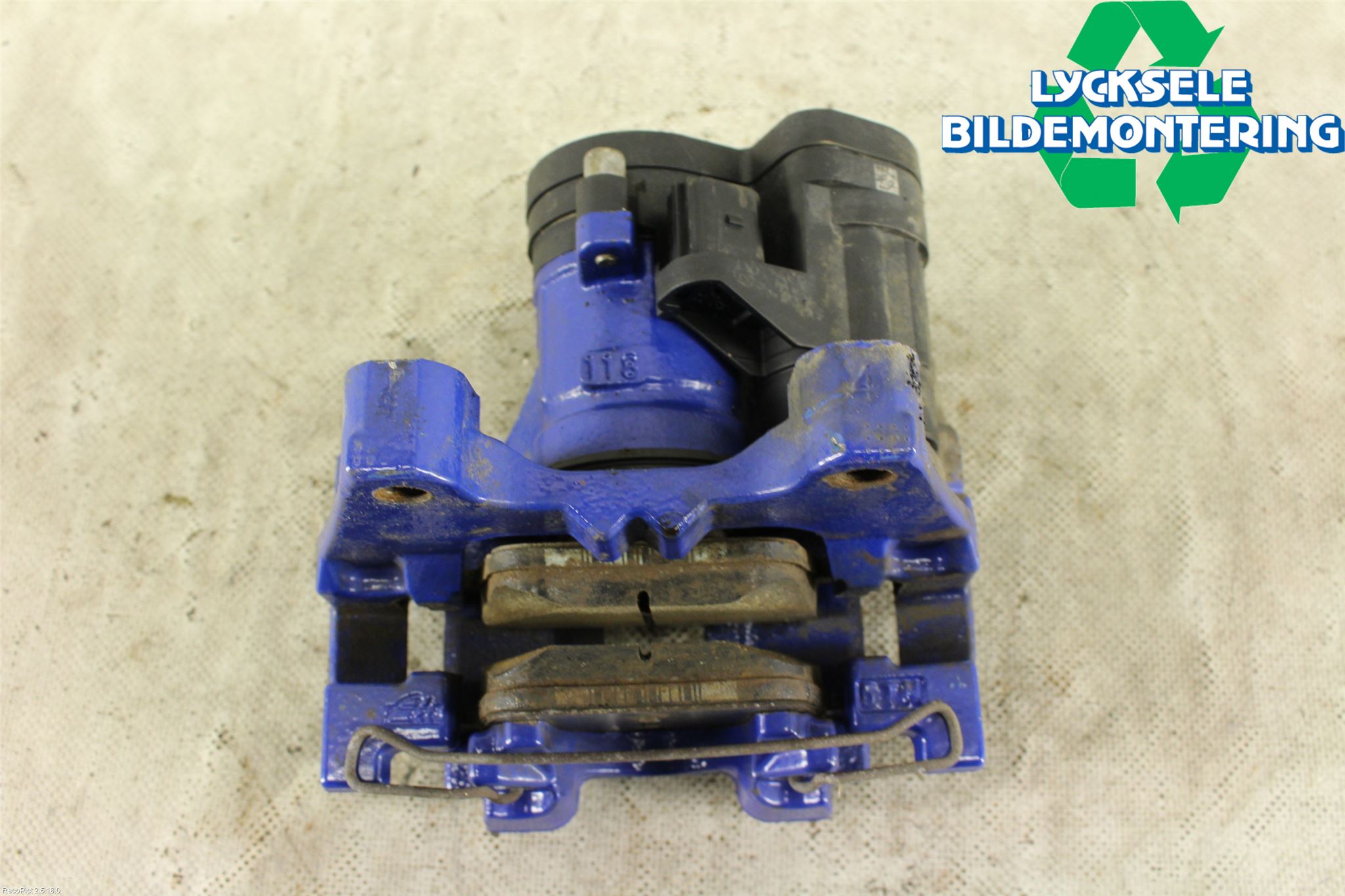 Volkswagen VW PASSAT 15-19 Bromsok Bak Höger