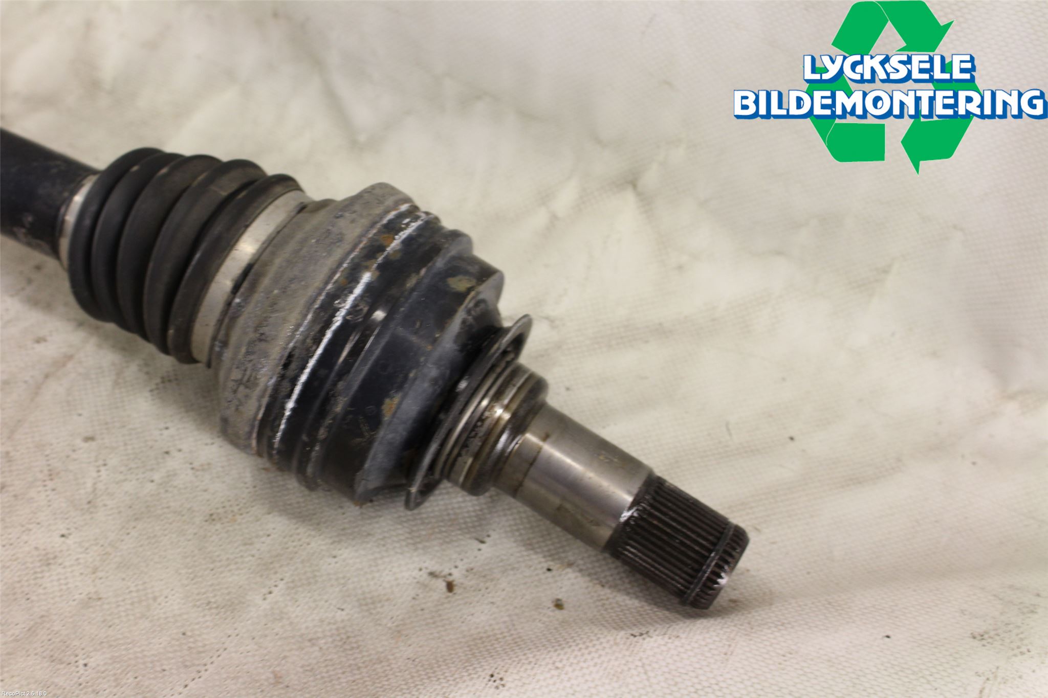 Porsche CAYENNE 03- Drivaxel Bak Höger