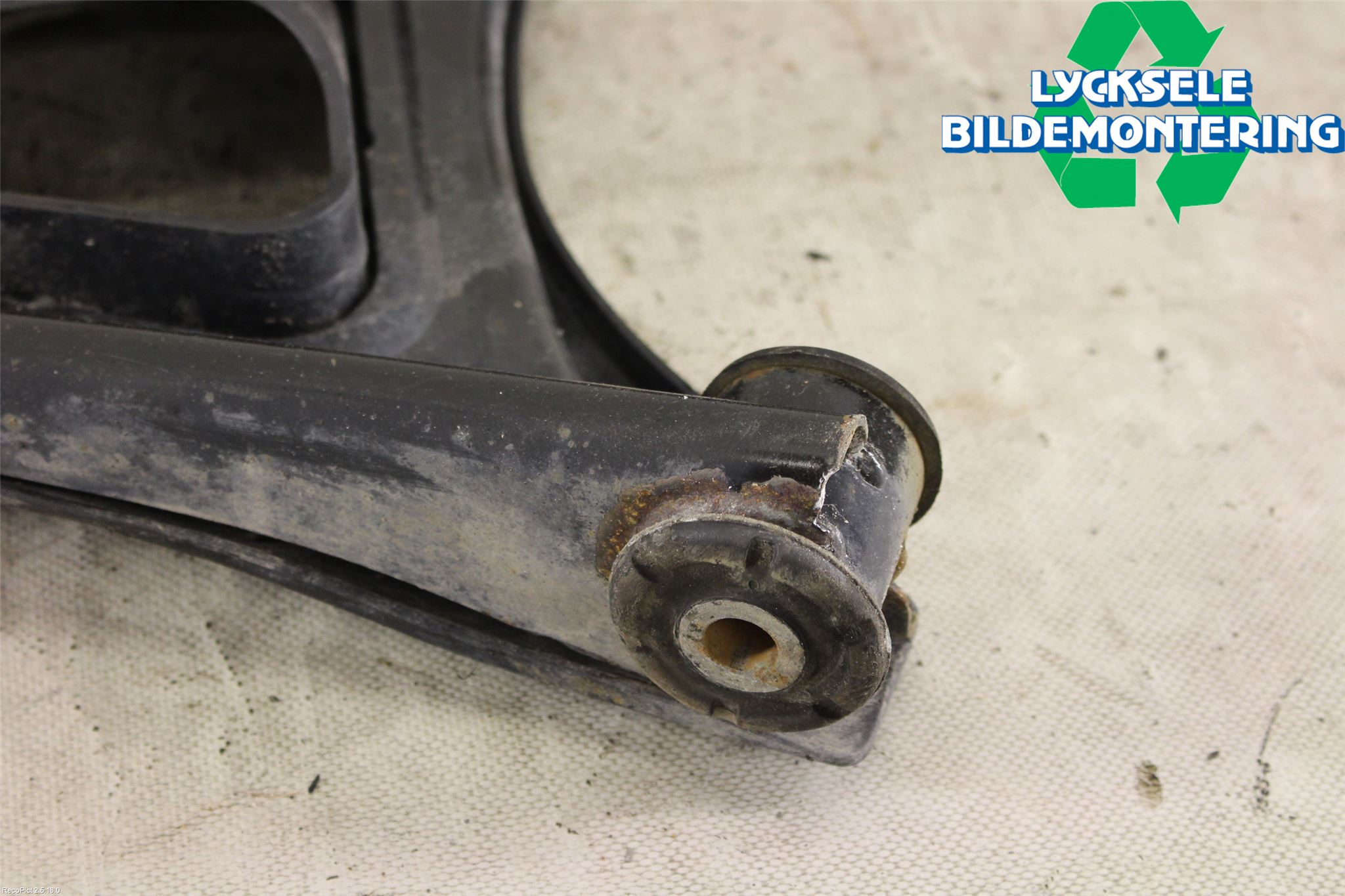 Porsche CAYENNE 03- Bärarm Bak Vänster