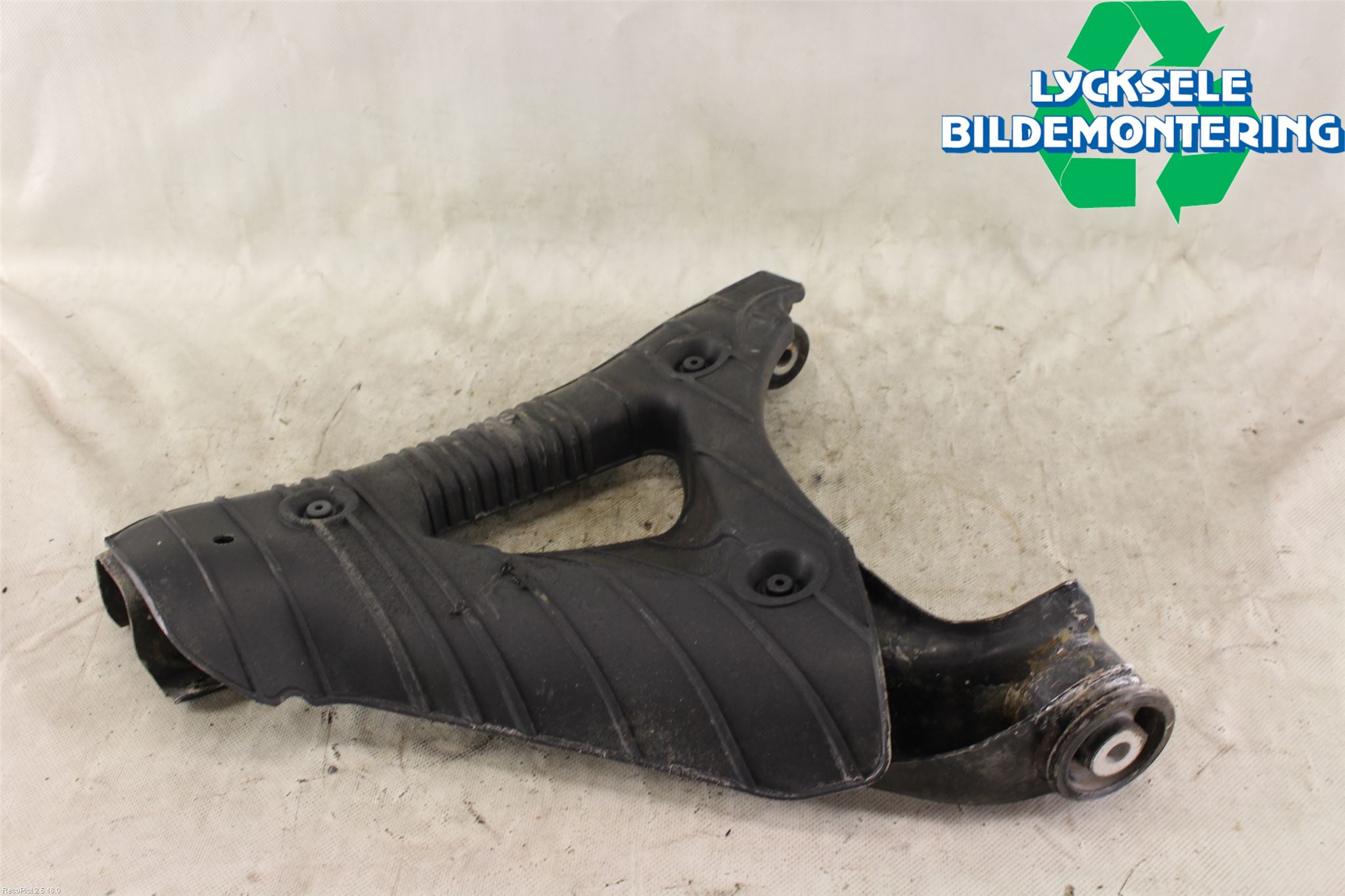 Porsche CAYENNE 03- Bärarm Bak Vänster