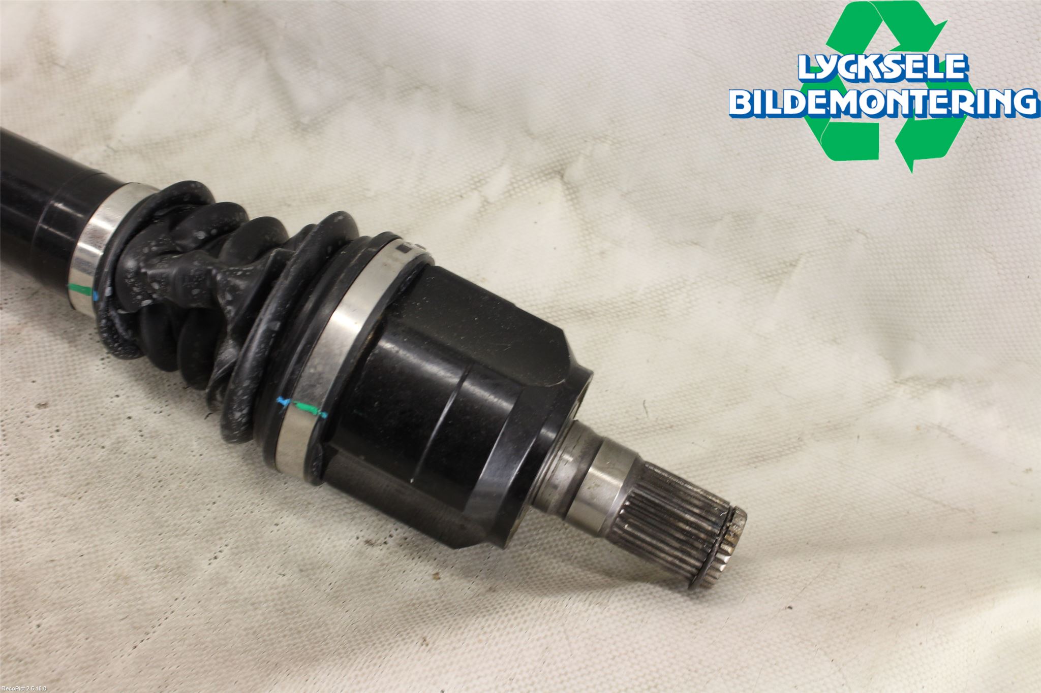 Kia OPTIMA 16-20 Drivaxel Fram Höger