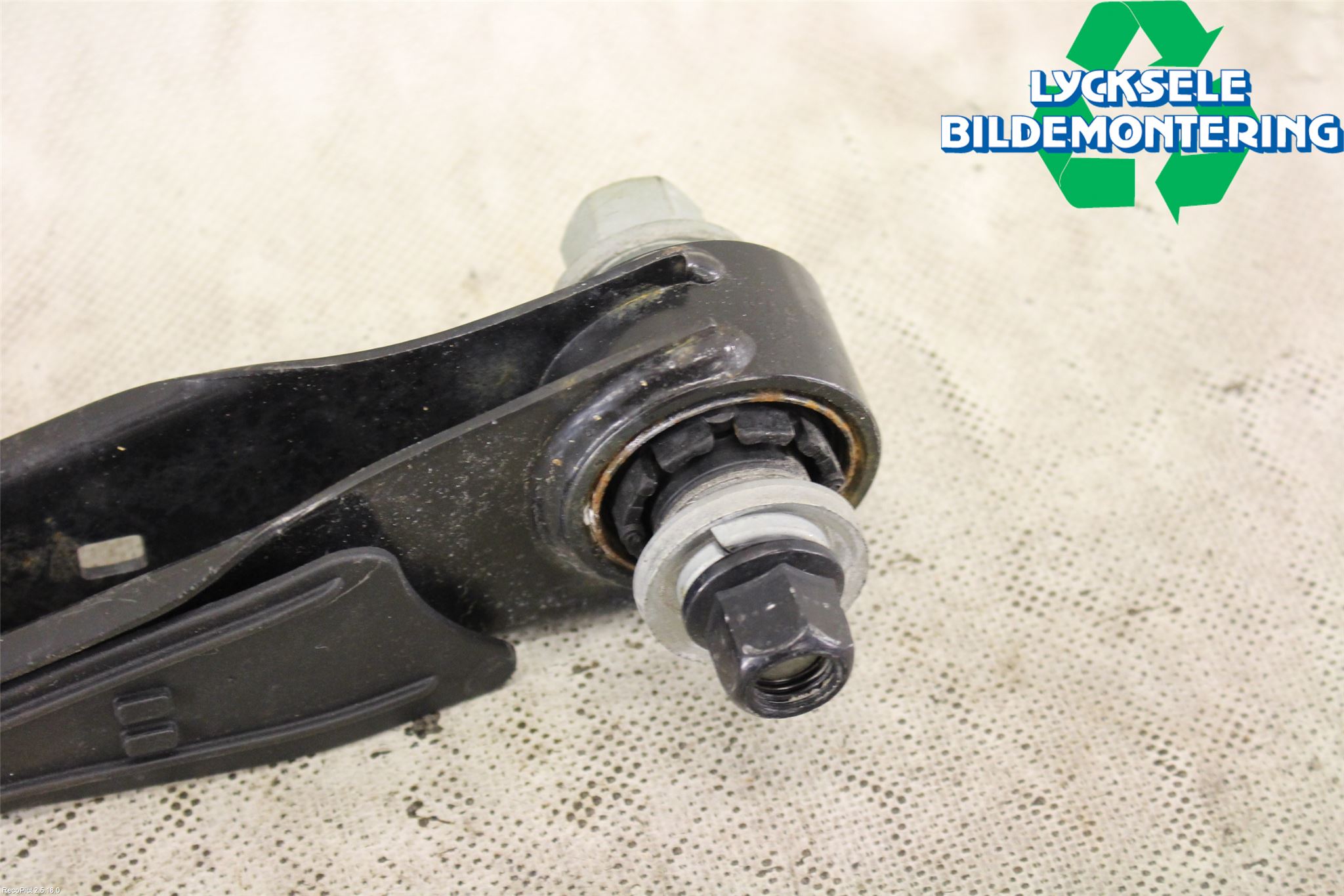 Kia OPTIMA 16-20 Bärarm Bak Höger