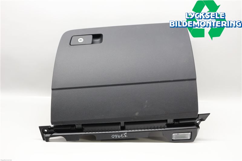 Volkswagen VW PASSAT 15-19 Handskfack