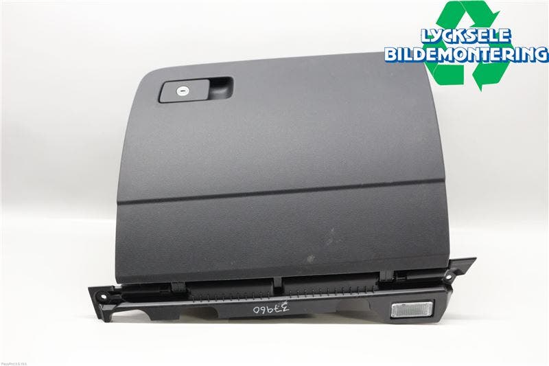 Volkswagen VW PASSAT 15-19 Handskfack