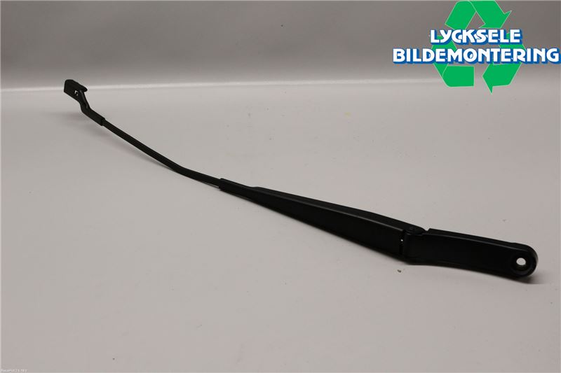 Volkswagen VW PASSAT 15-19 Torkararm Armar Vindruta