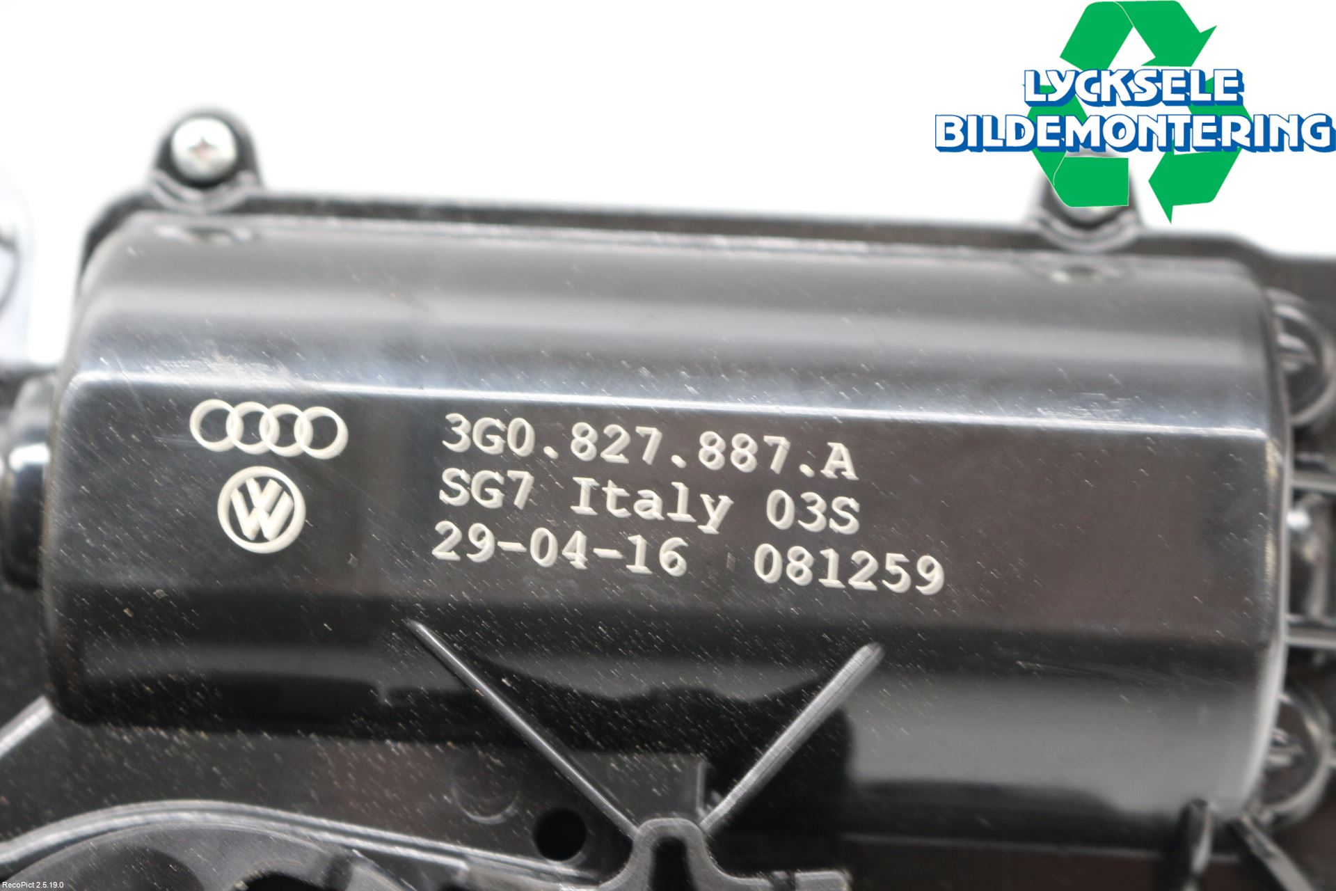 Volkswagen VW PASSAT 15-19 Bakluckeöppnare Automatisk