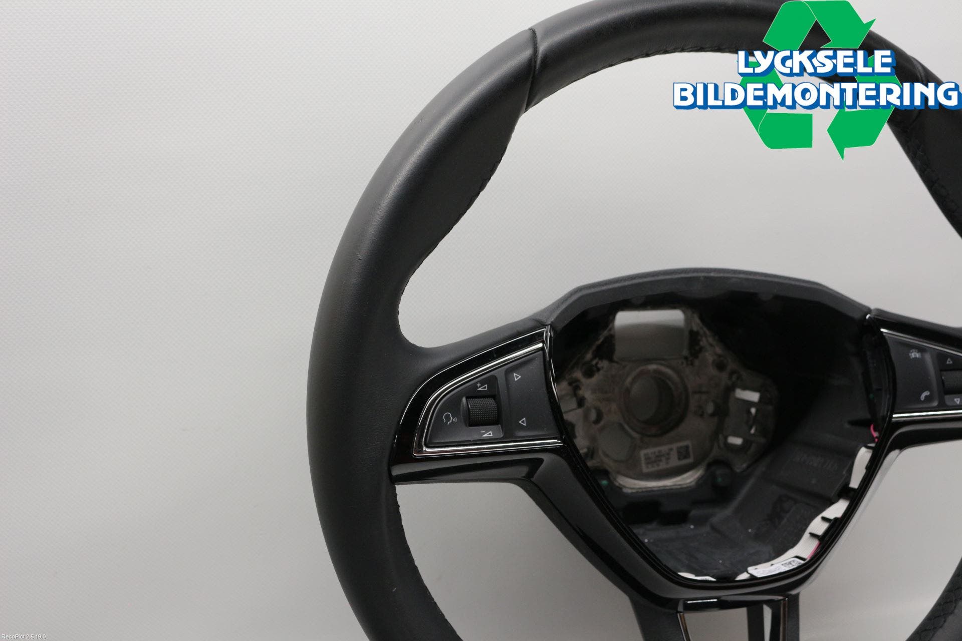 Skoda SUPERB 16-24 Ratt