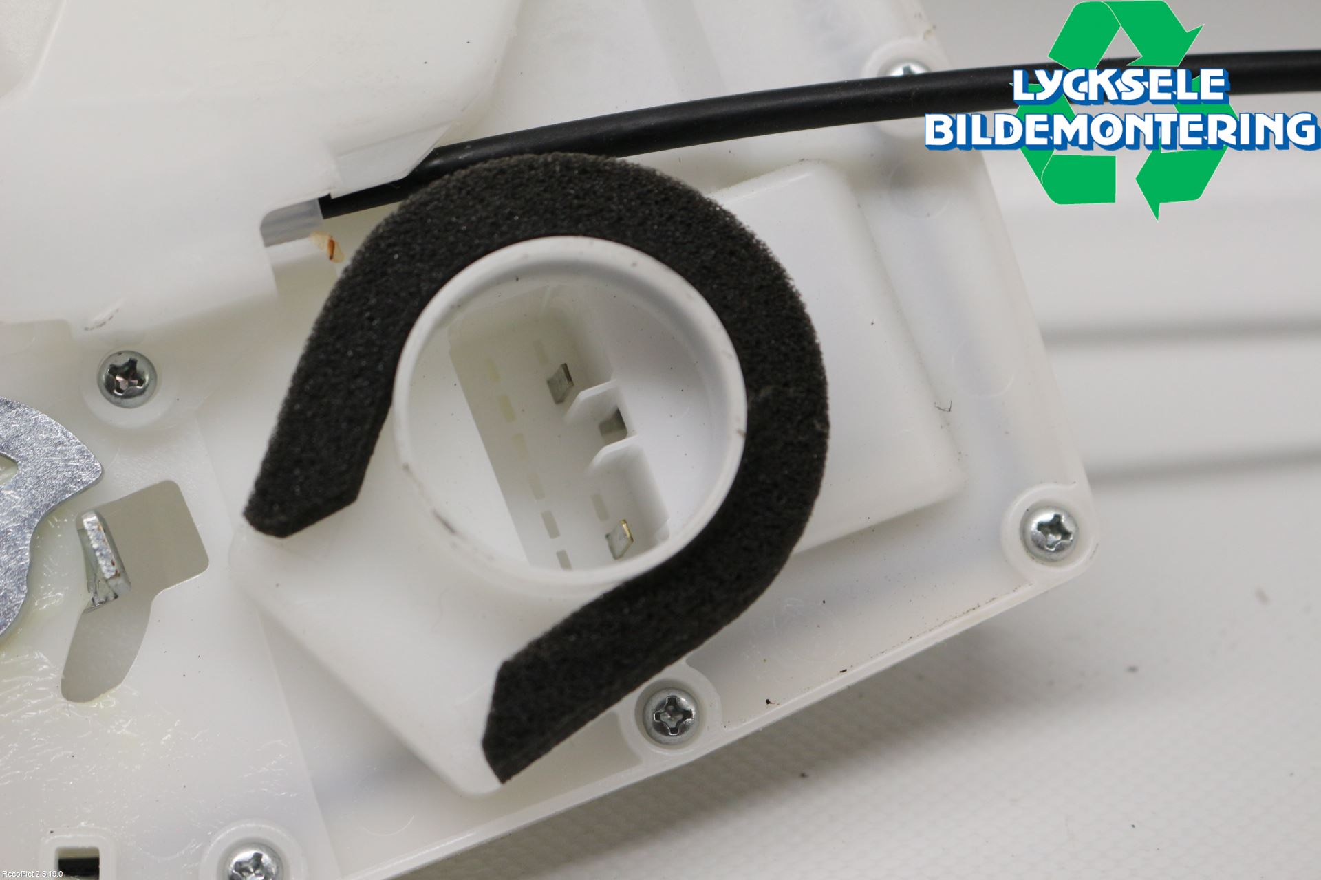 Suzuki SX4 10-13 Låskista-Dörrlås