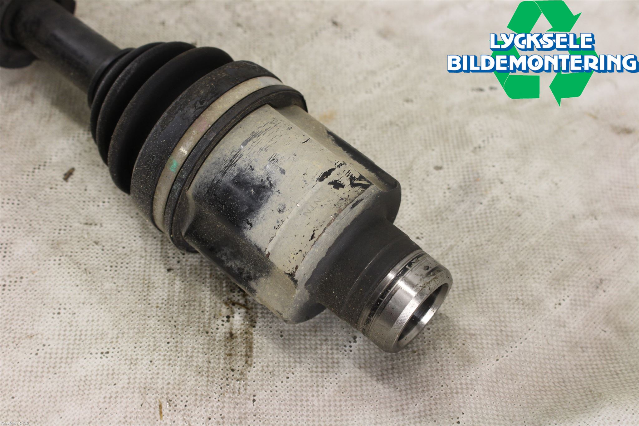 Suzuki SX4 10-13 Drivaxel Fram Höger