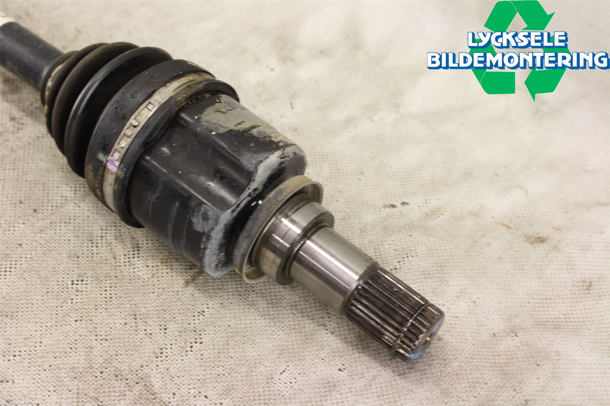 Suzuki SX4 10-13 Drivaxel Fram Vänster