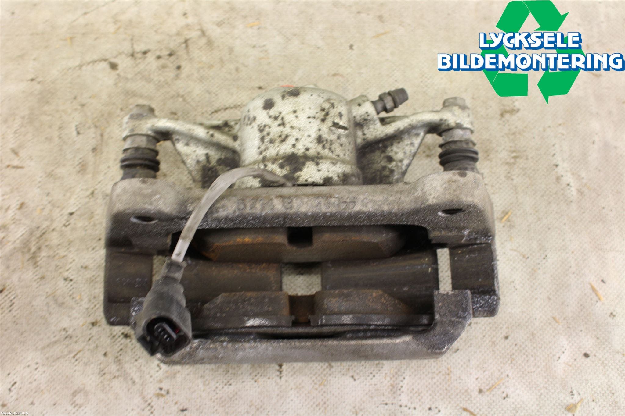 Skoda SUPERB 16-24 Bromsok Fram Höger