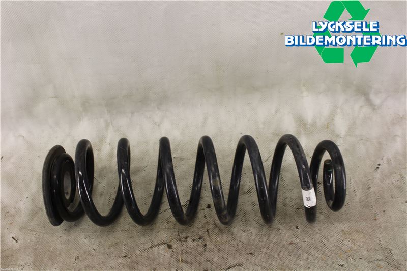 Volkswagen VW PASSAT 15-19 Fjäder Bak