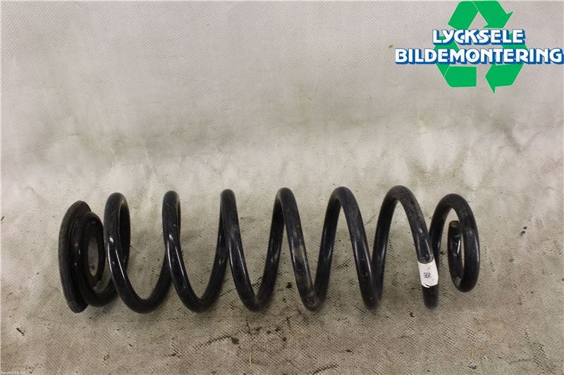 Volkswagen VW PASSAT 15-19 Fjäder Bak