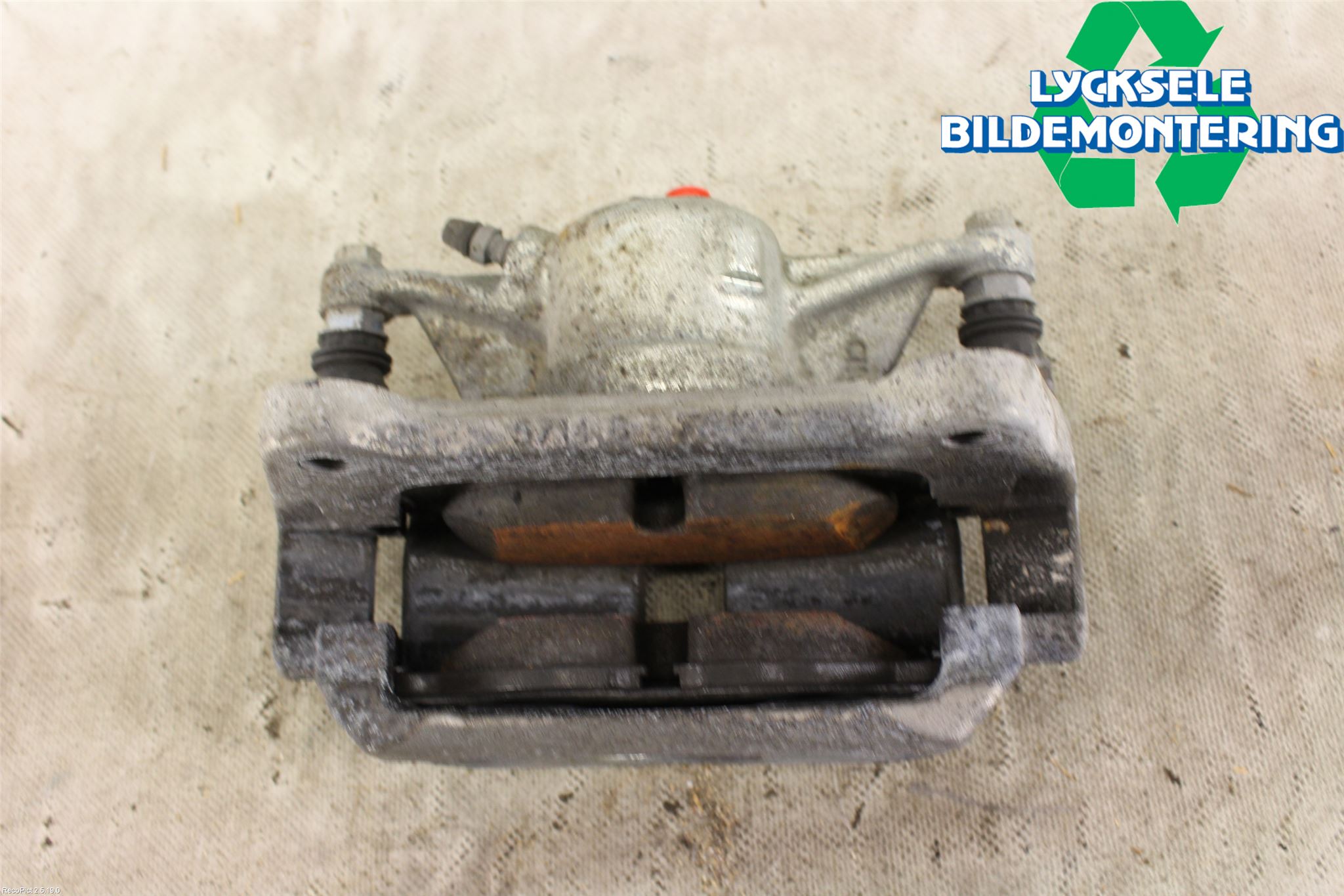 Volkswagen VW PASSAT 15-19 Bromsok Fram Vänster