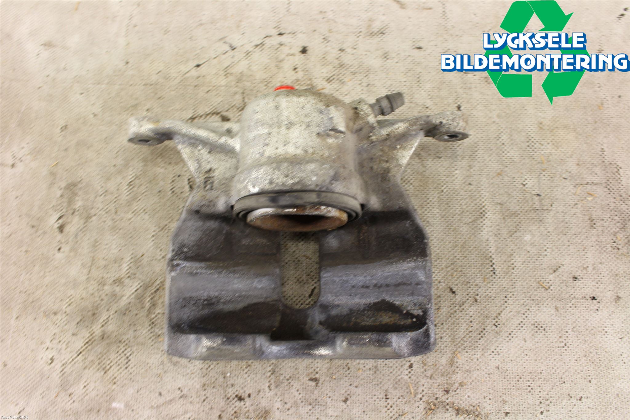 Volkswagen VW PASSAT 15-19 Bromsok Fram Höger