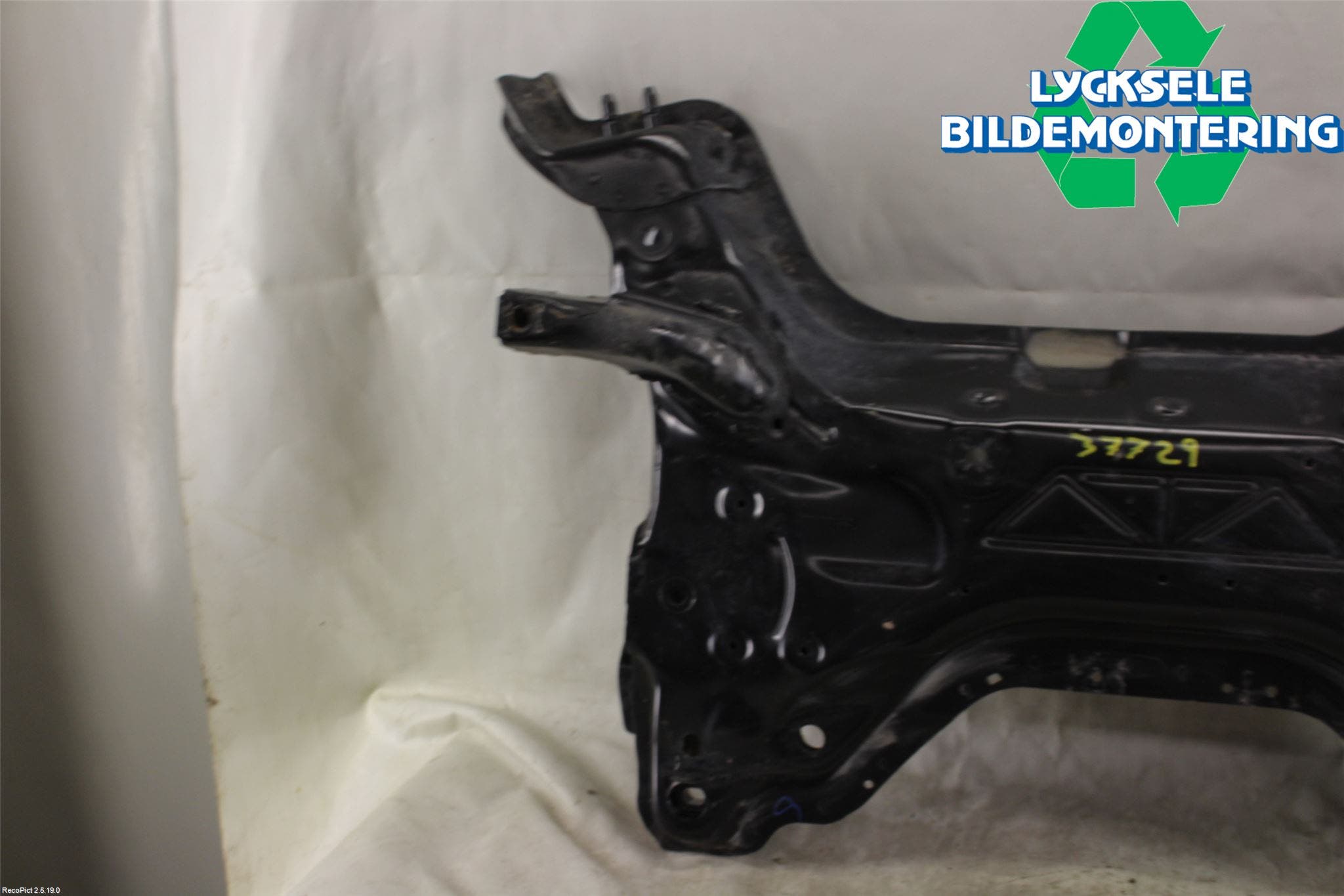 Citroen C4 II 11-18 Framvagnsbalk