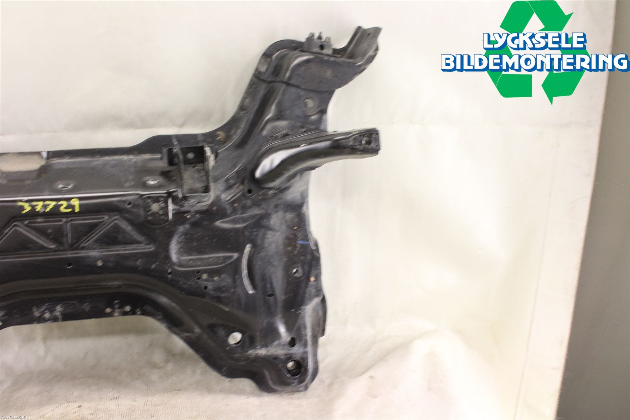 Citroen C4 II 11-18 Framvagnsbalk