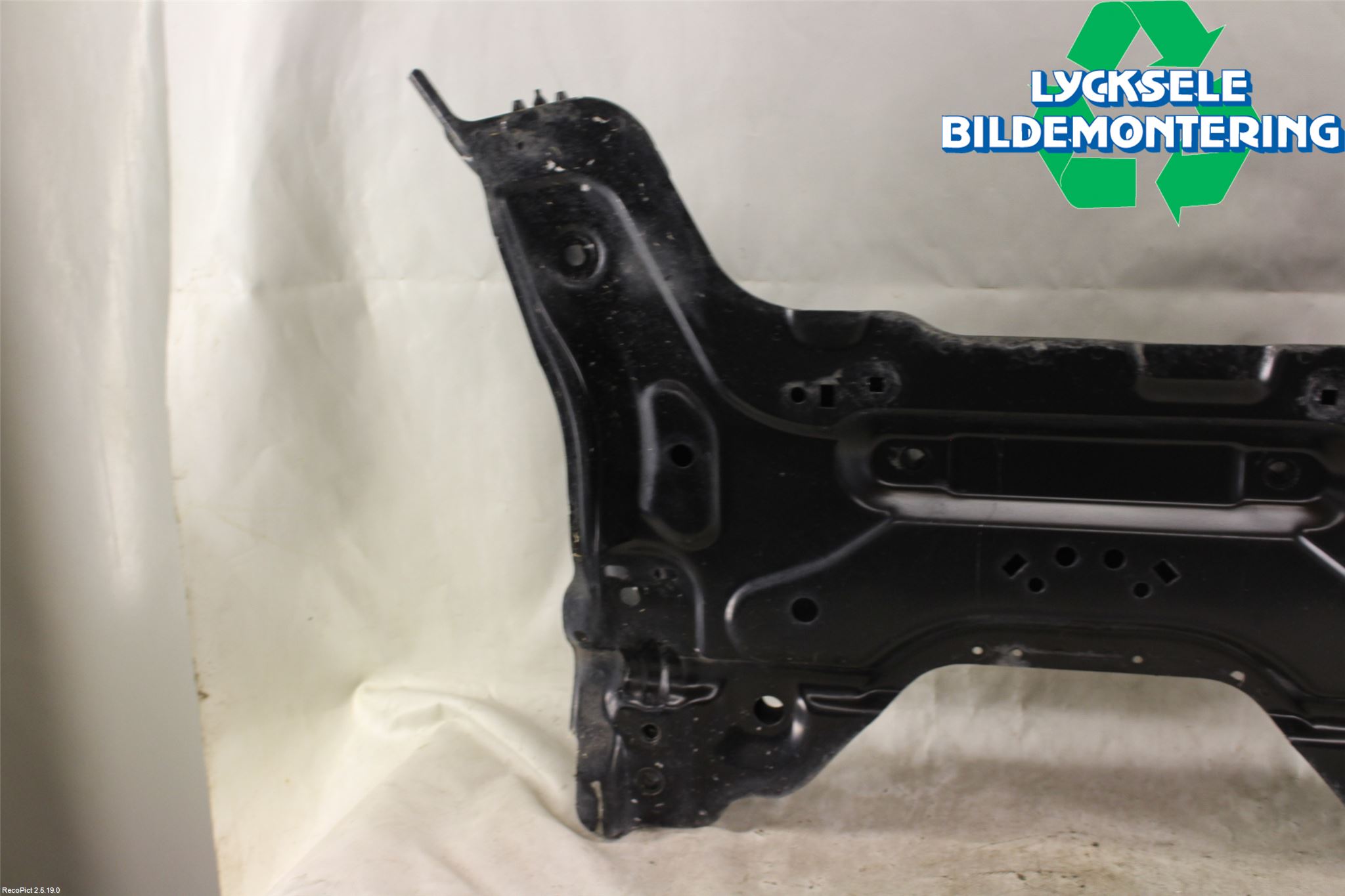 Citroen C4 II 11-18 Framvagnsbalk