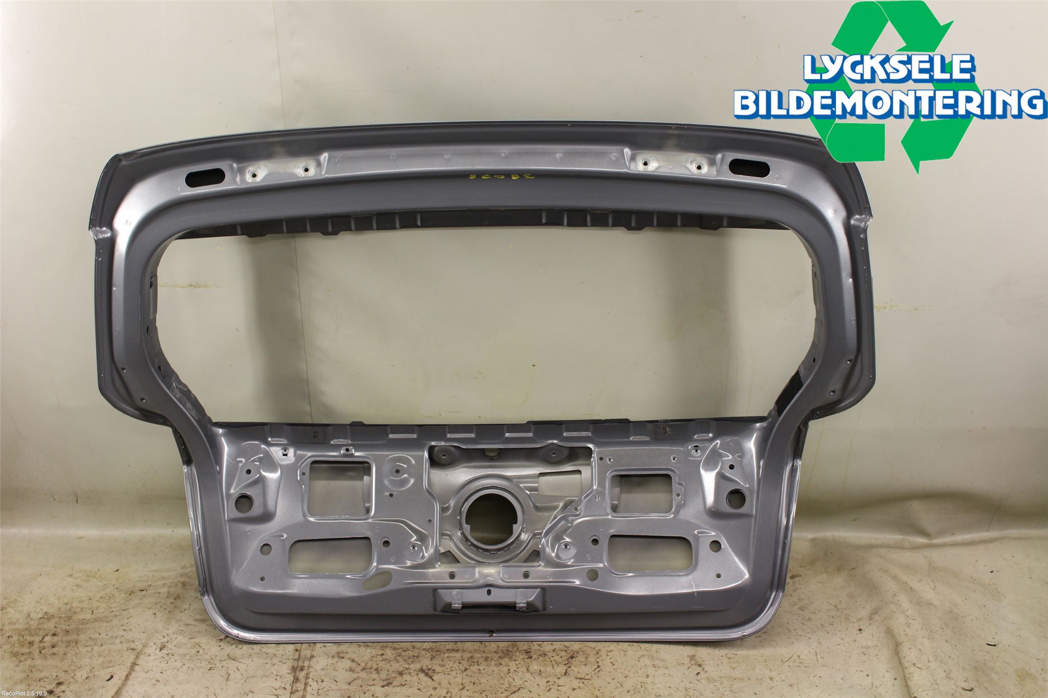 BMW 1 E87/81 5D/3D 03-11 Baklucka Cc-Kombi-Sedan