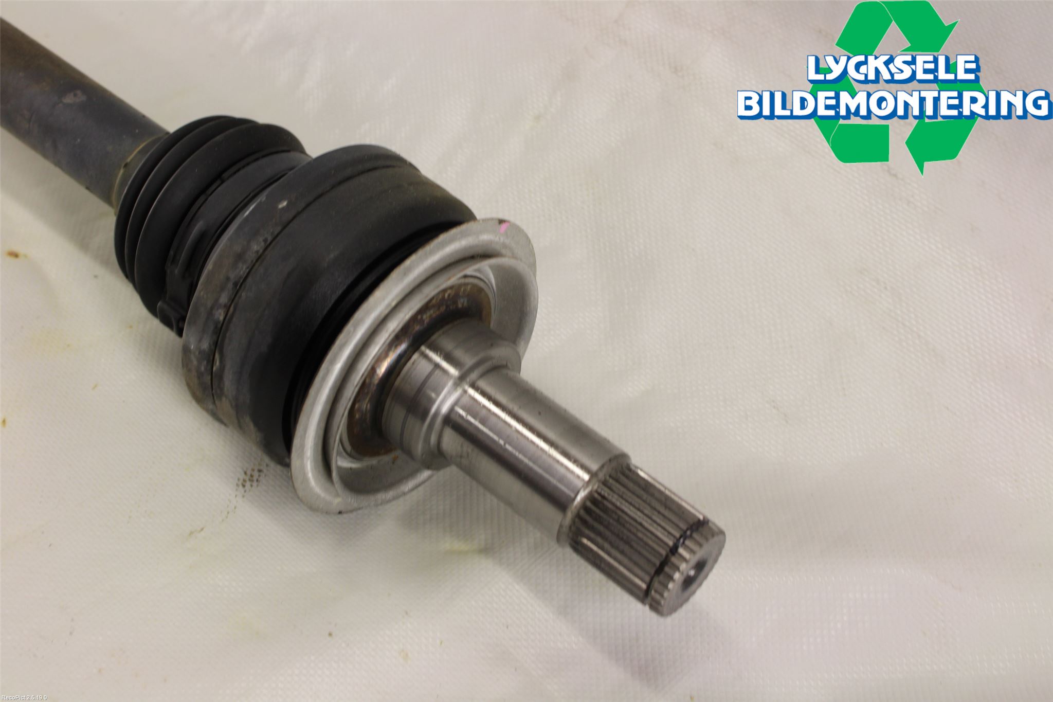 Mercedes-Benz MB GLC-KLASS (X253/C253) 15-22 Drivaxel Bak Vänster