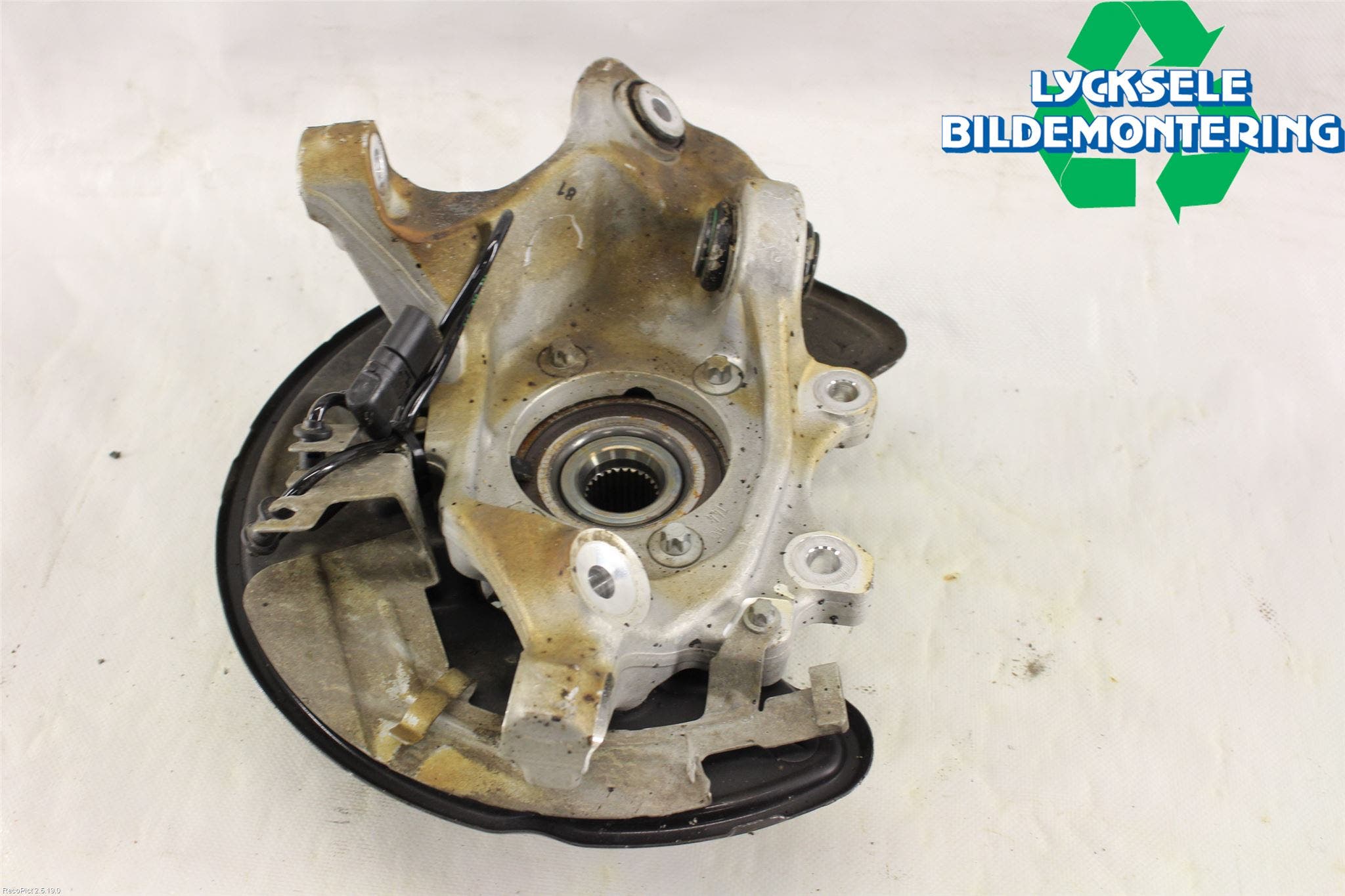 MB GLC-KLASS (X253/C253) 15-22 Hjullagerhus-Spindel Vä B