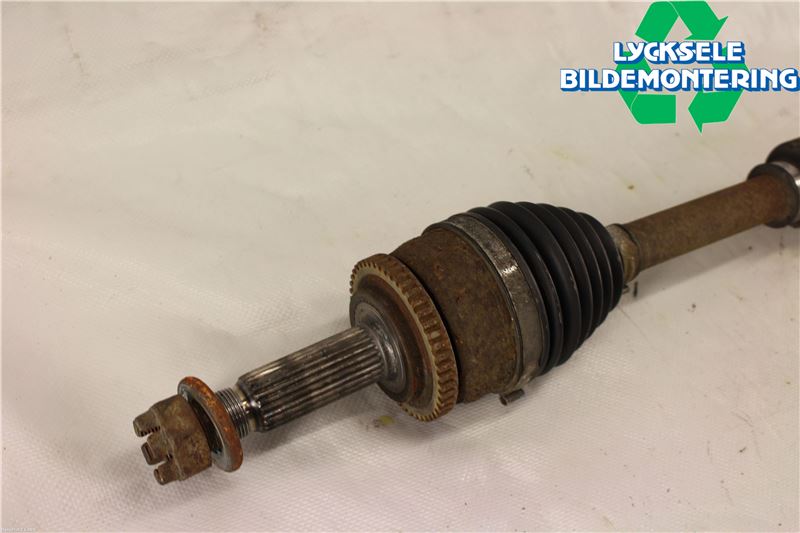 Hyundai i20 PB 09-14 Drivaxel Fram Höger