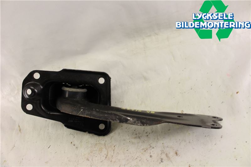 Volkswagen VW PASSAT 15-19 Bärarm Bak Vänster