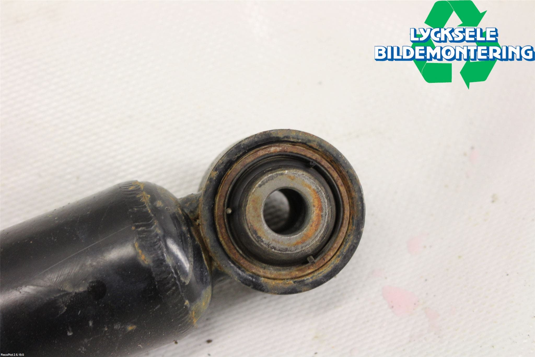 Nissan LEAF 11-17 Stötdämpare Bak