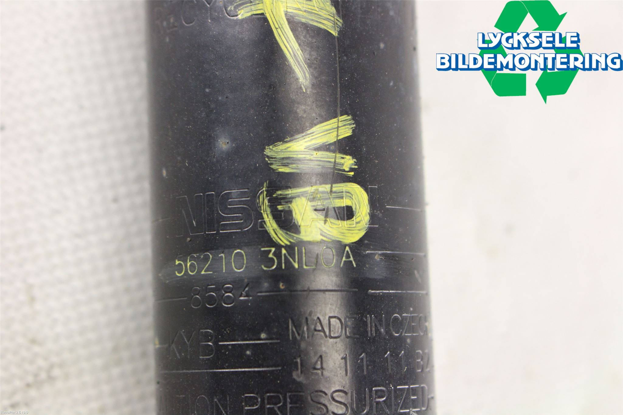 Nissan LEAF 11-17 Stötdämpare Bak