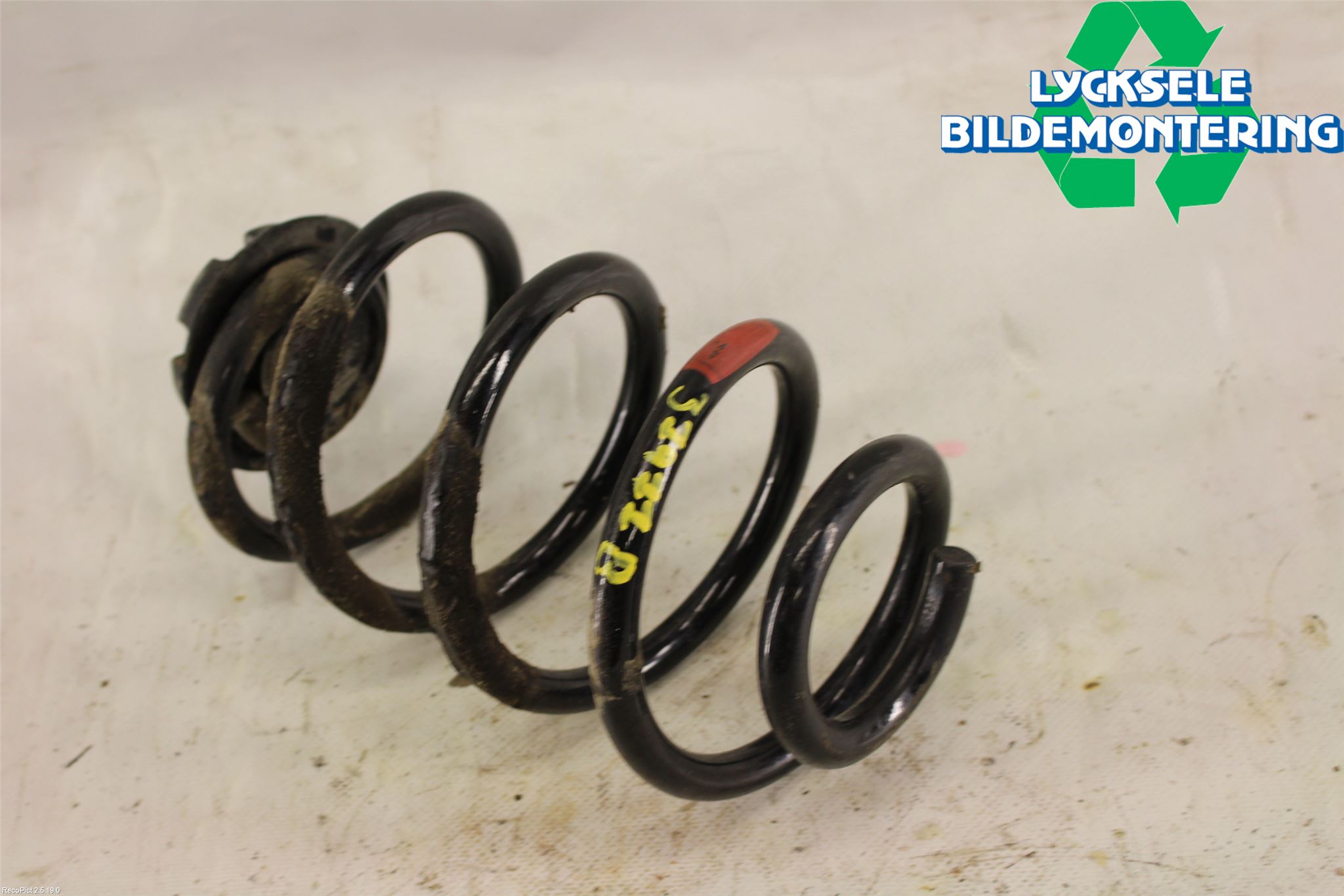 Nissan LEAF 11-17 Fjäder Bak