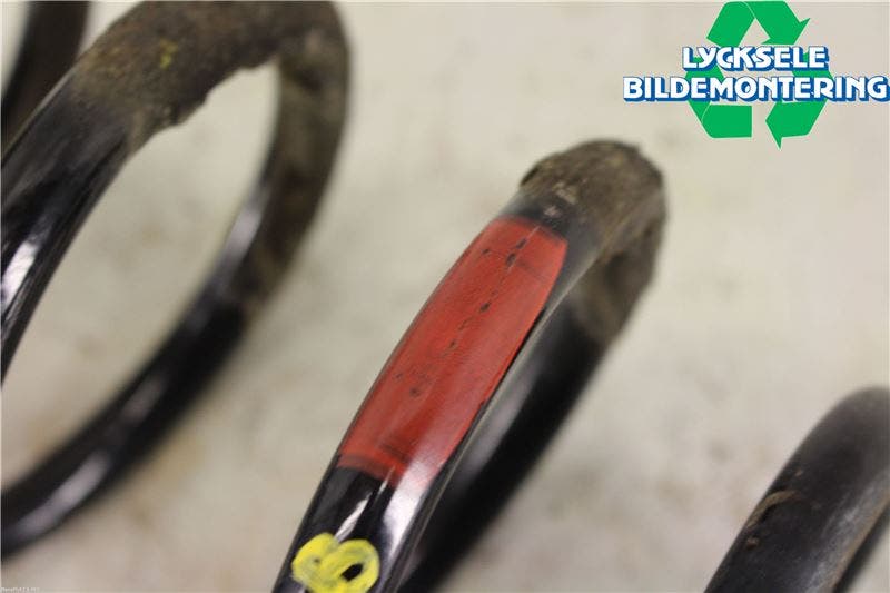 Nissan LEAF 11-17 Fjäder Bak