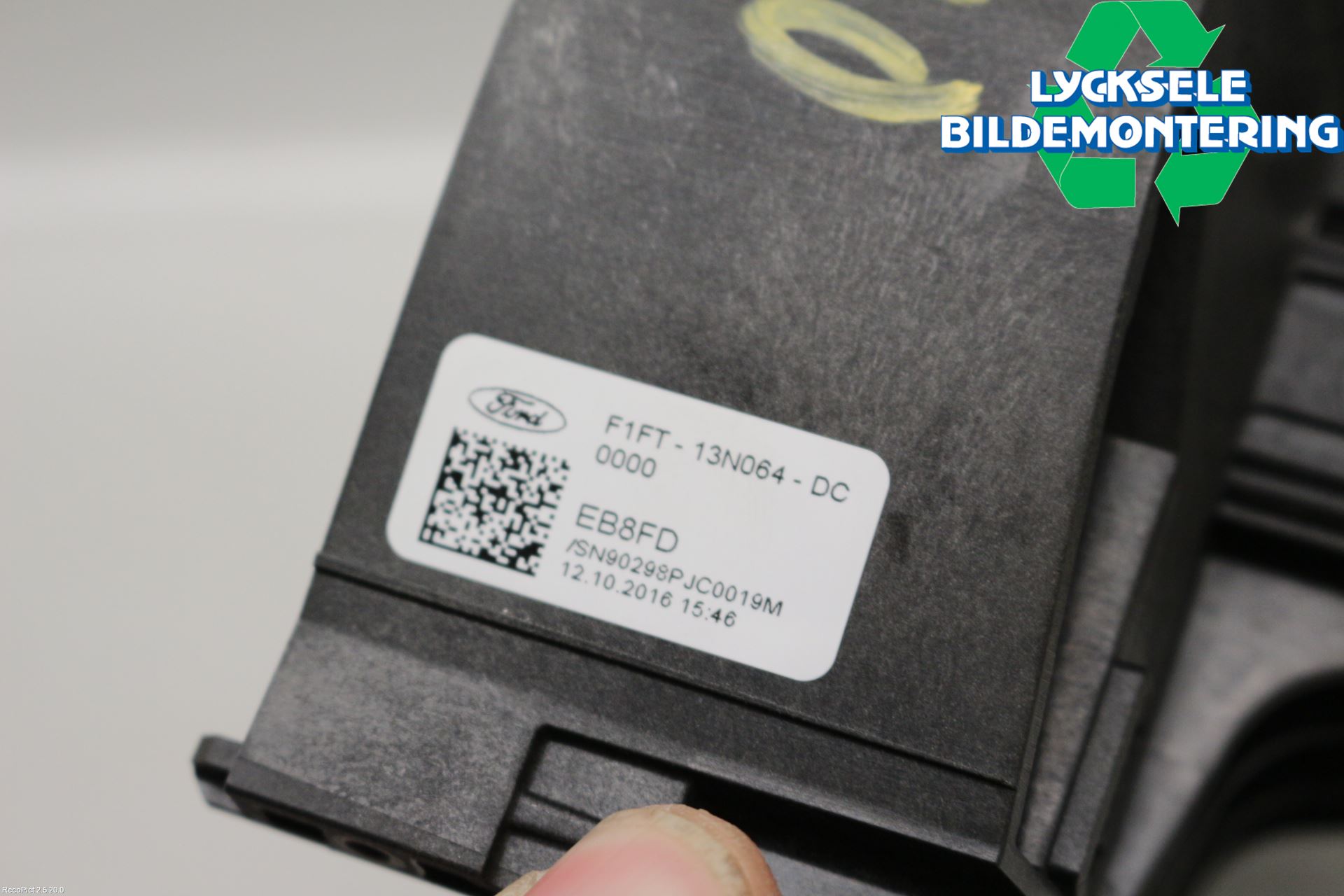 Ford KUGA 17-19 Spak Konsoll-Fäste