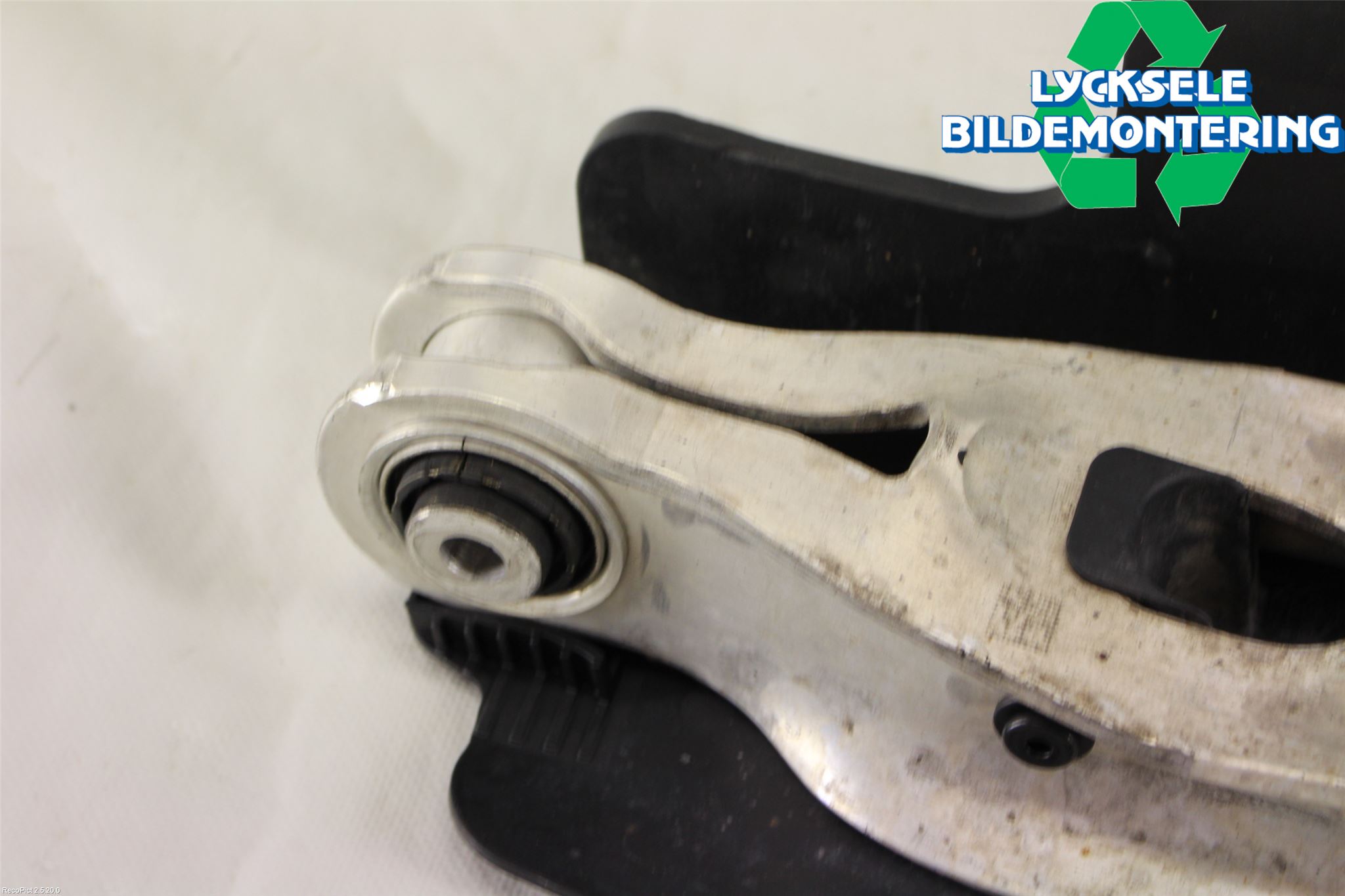 Audi A4 ALLROAD 17- Bärarm Bak Höger