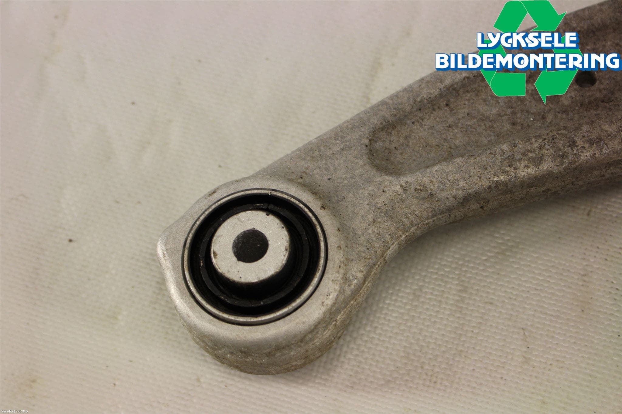 Audi A4 ALLROAD 17- Bärarm Bak Höger