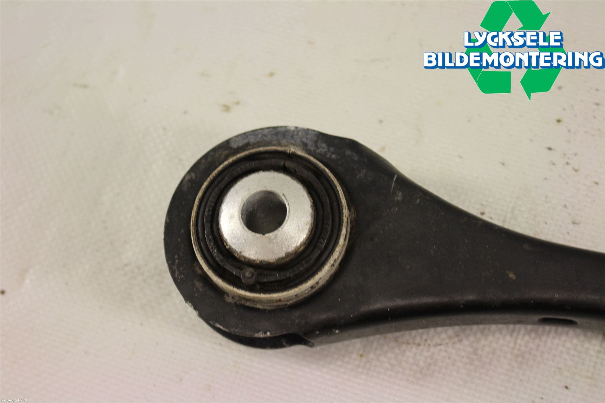 Audi A4 ALLROAD 17- Bärarm Bak Höger