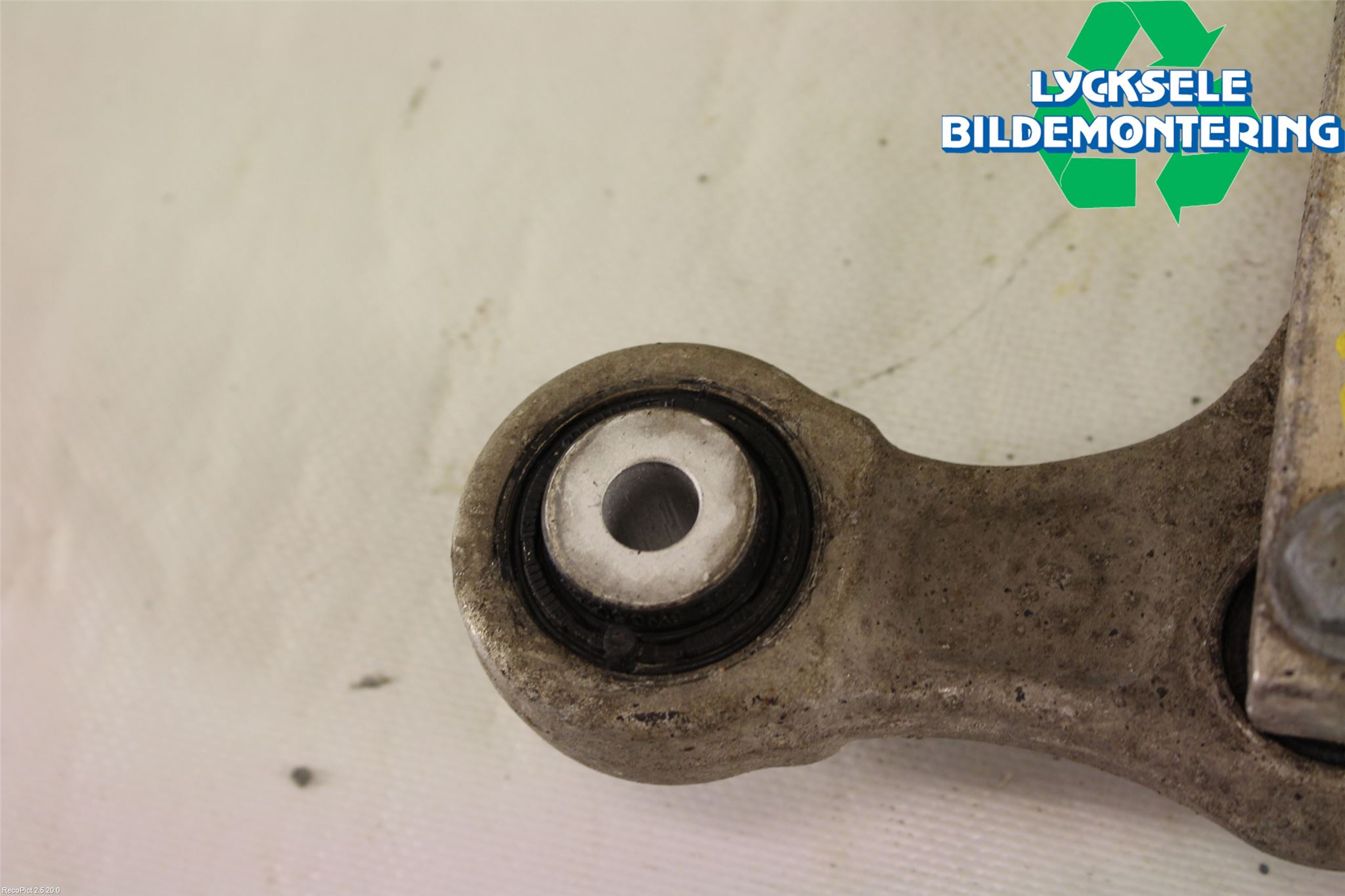 Audi A4 ALLROAD 17- Bärarm Bak Vänster