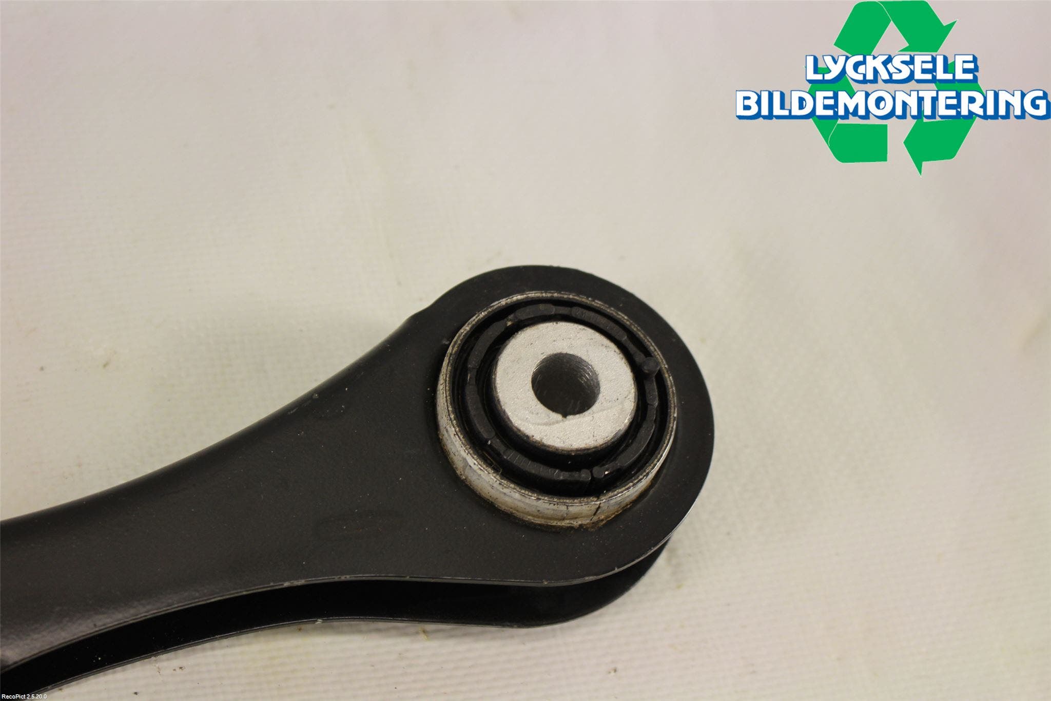 Audi A4 ALLROAD 17- Bärarm Bak Vänster