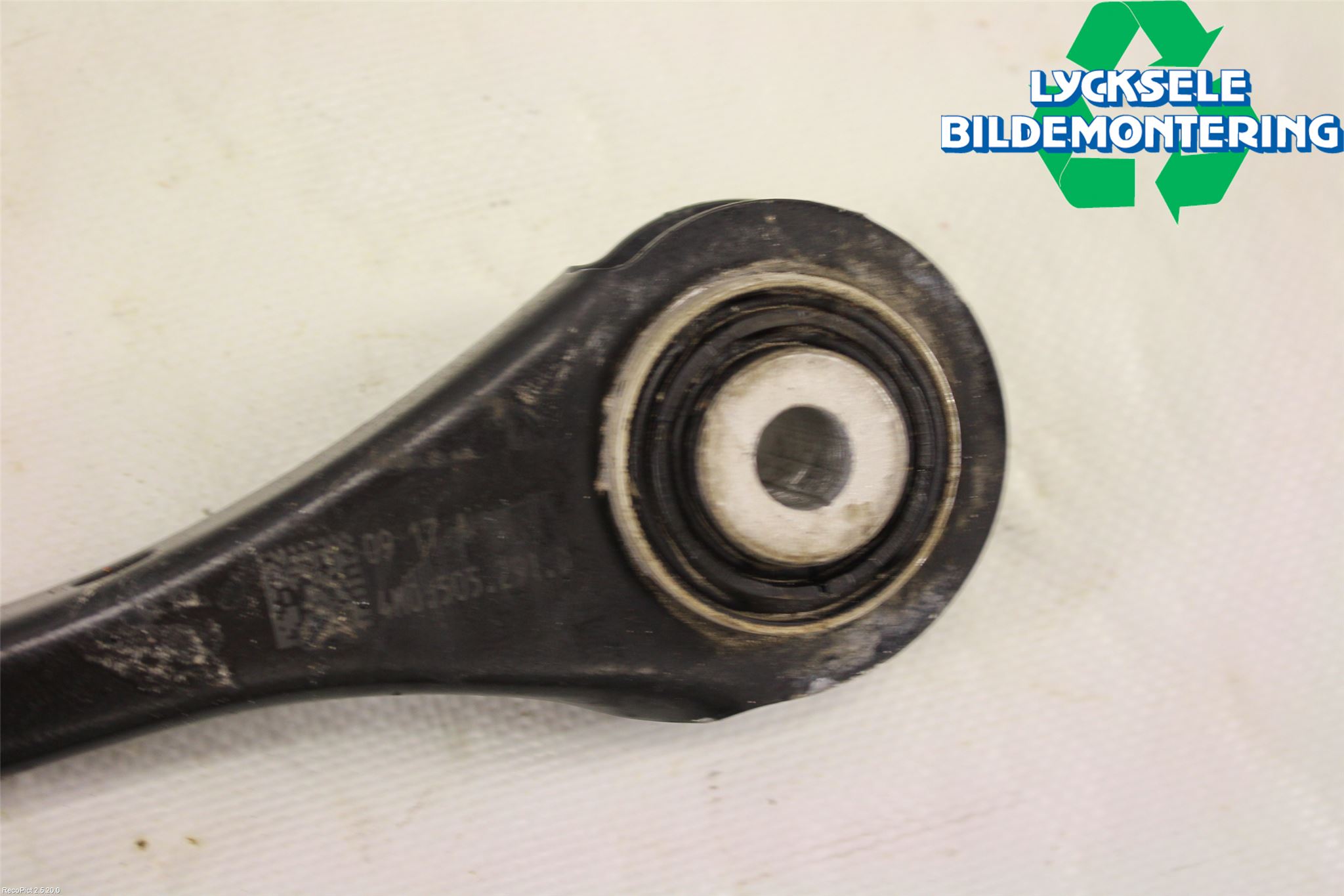 Audi A4 ALLROAD 17- Bärarm Bak Vänster