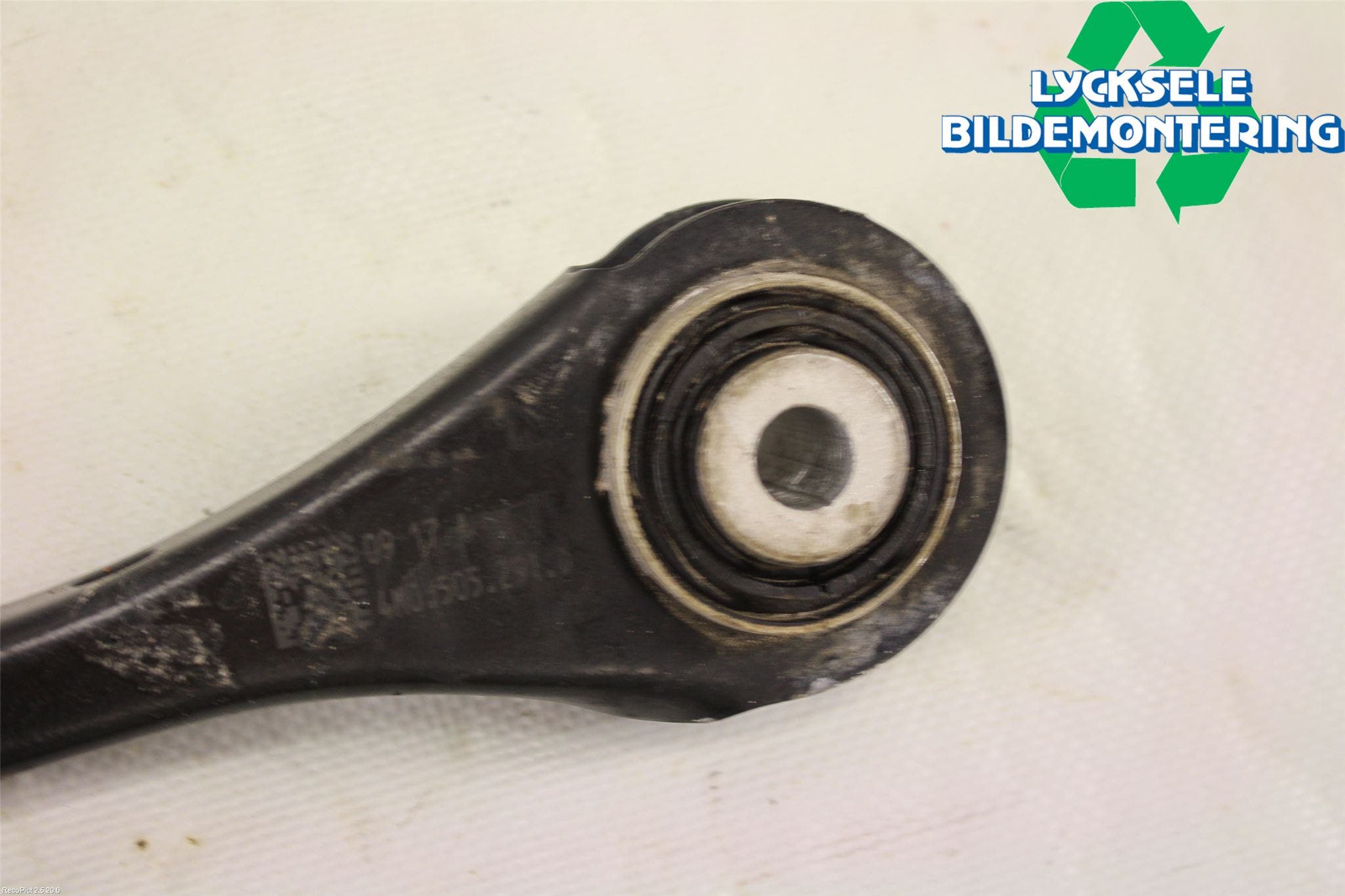 Audi A4 ALLROAD 17- Bärarm Bak Vänster