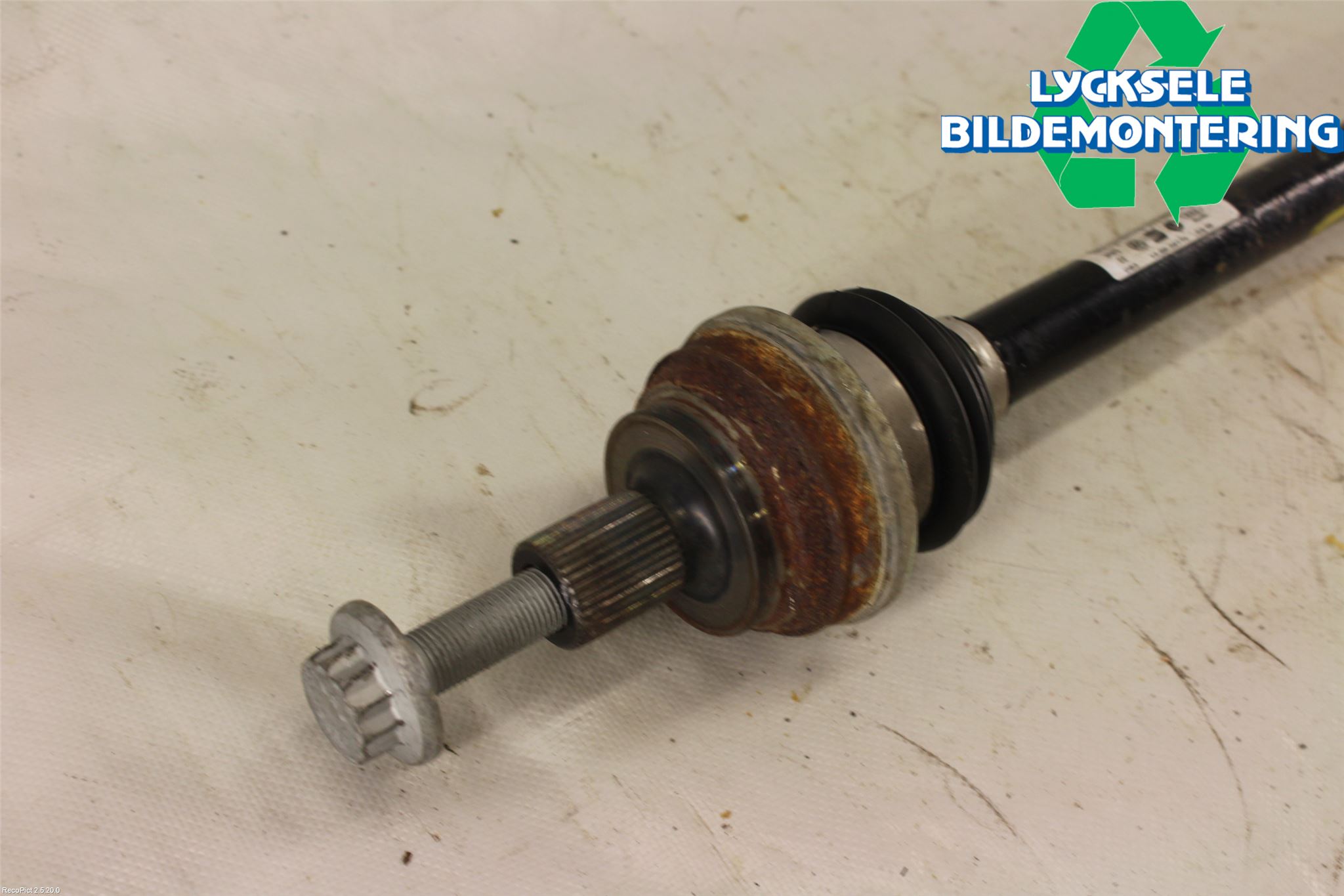 Skoda KODIAQ 17-24 Drivaxel Bak Vänster