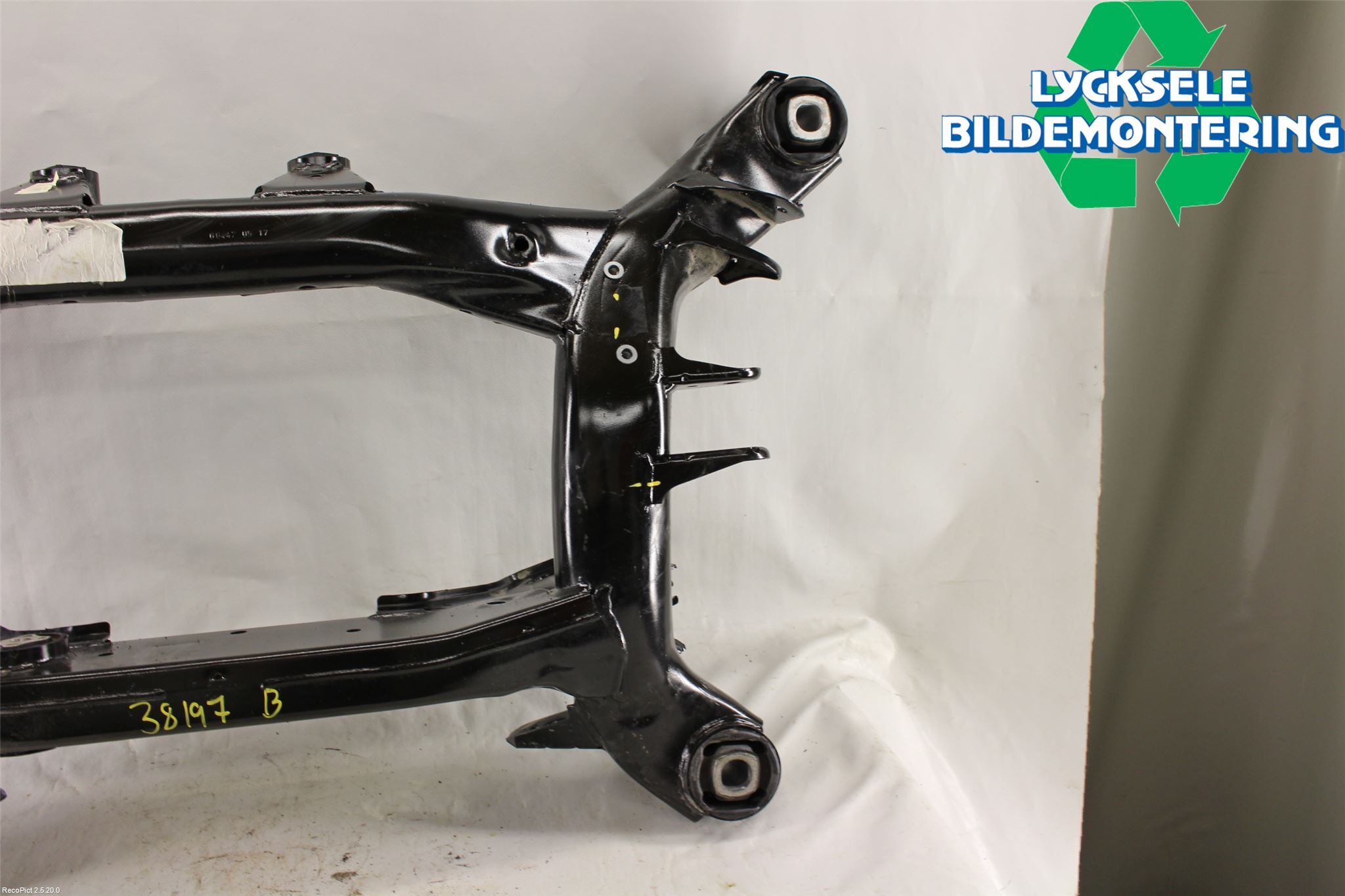 BMW X3 F25 10-17 Bakaxelbalk