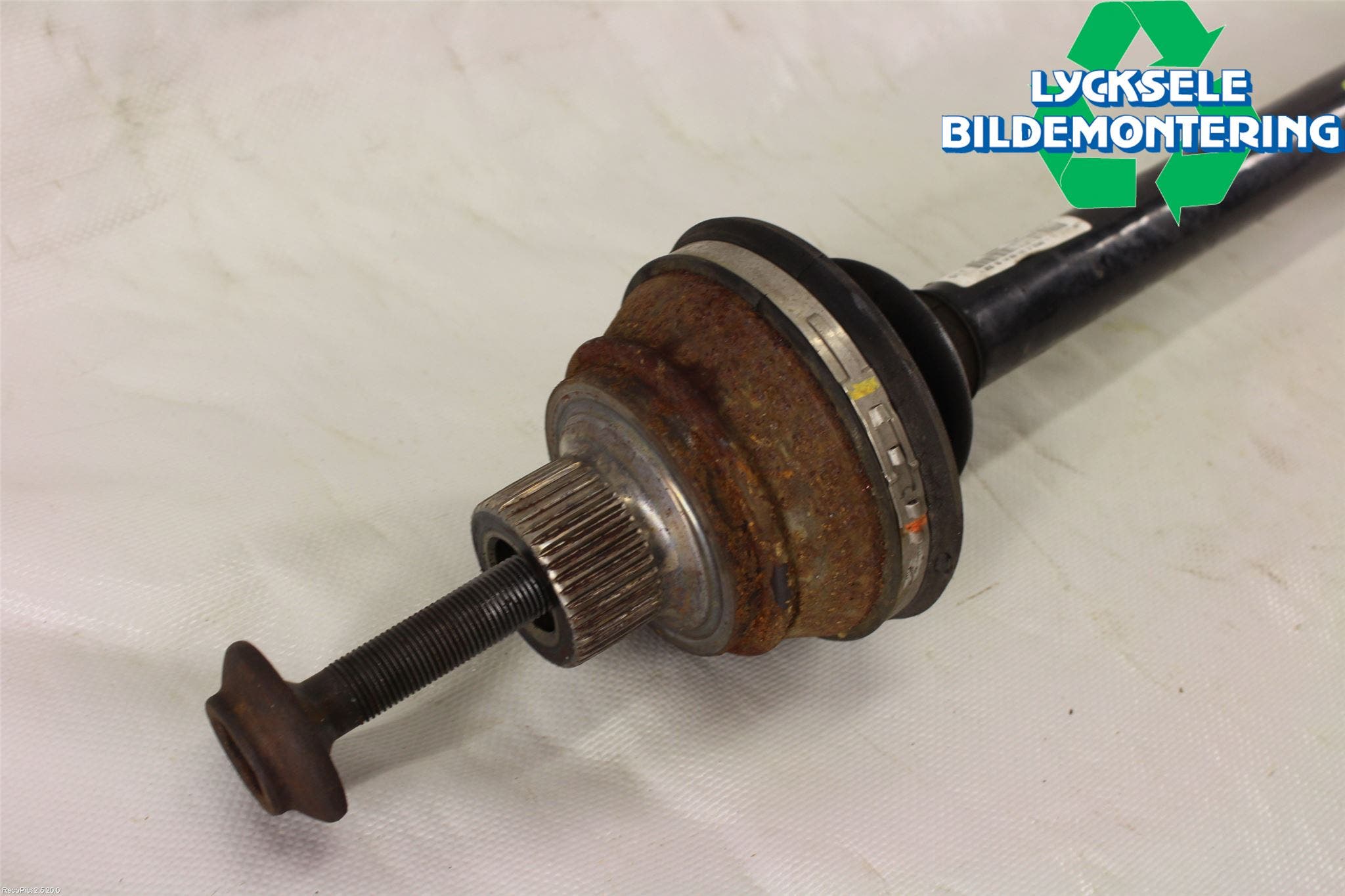 Audi A5 07-16 Drivaxel Bak Vänster