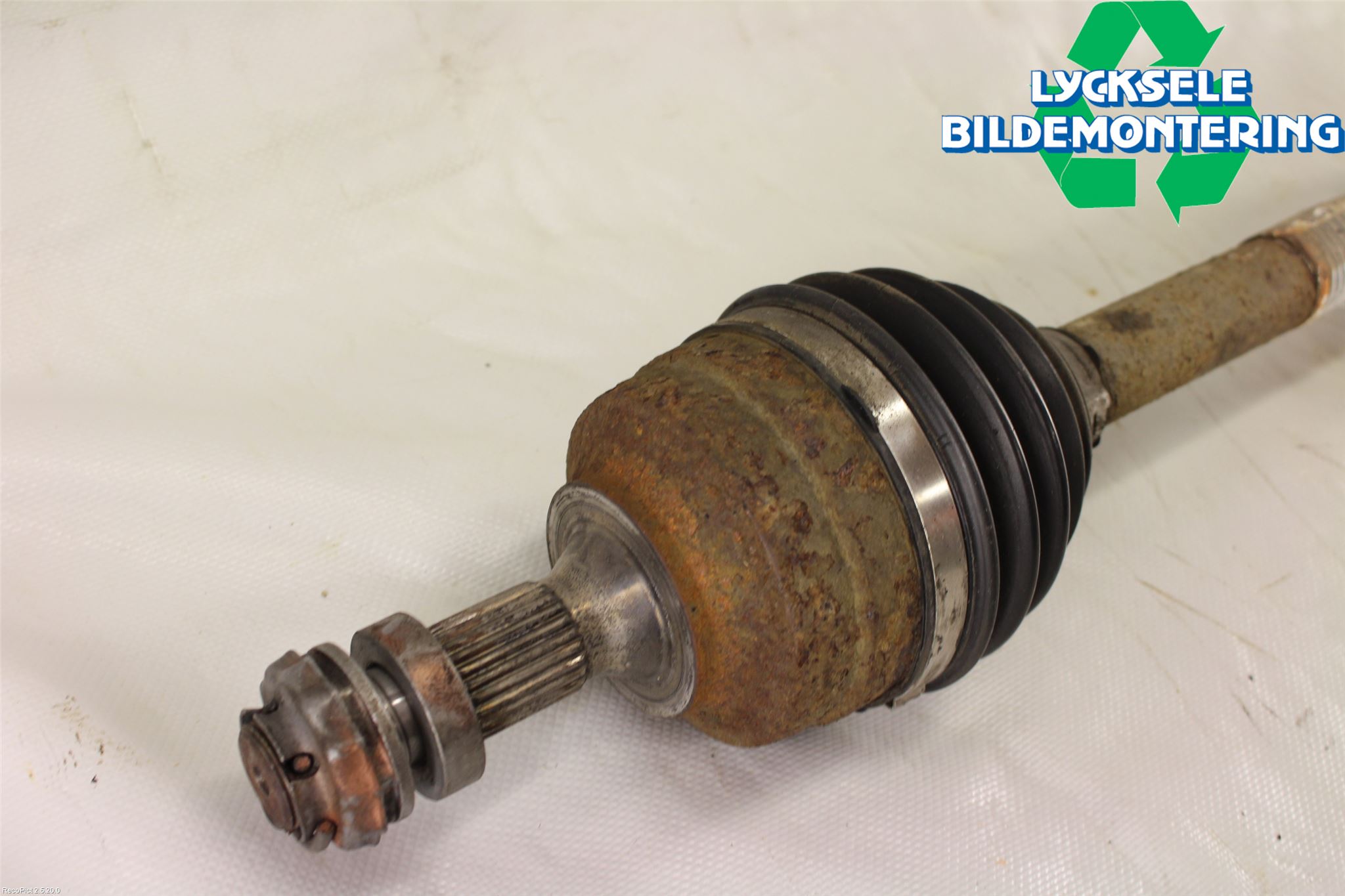 Peugeot 5008 10-16 Drivaxel Fram Höger